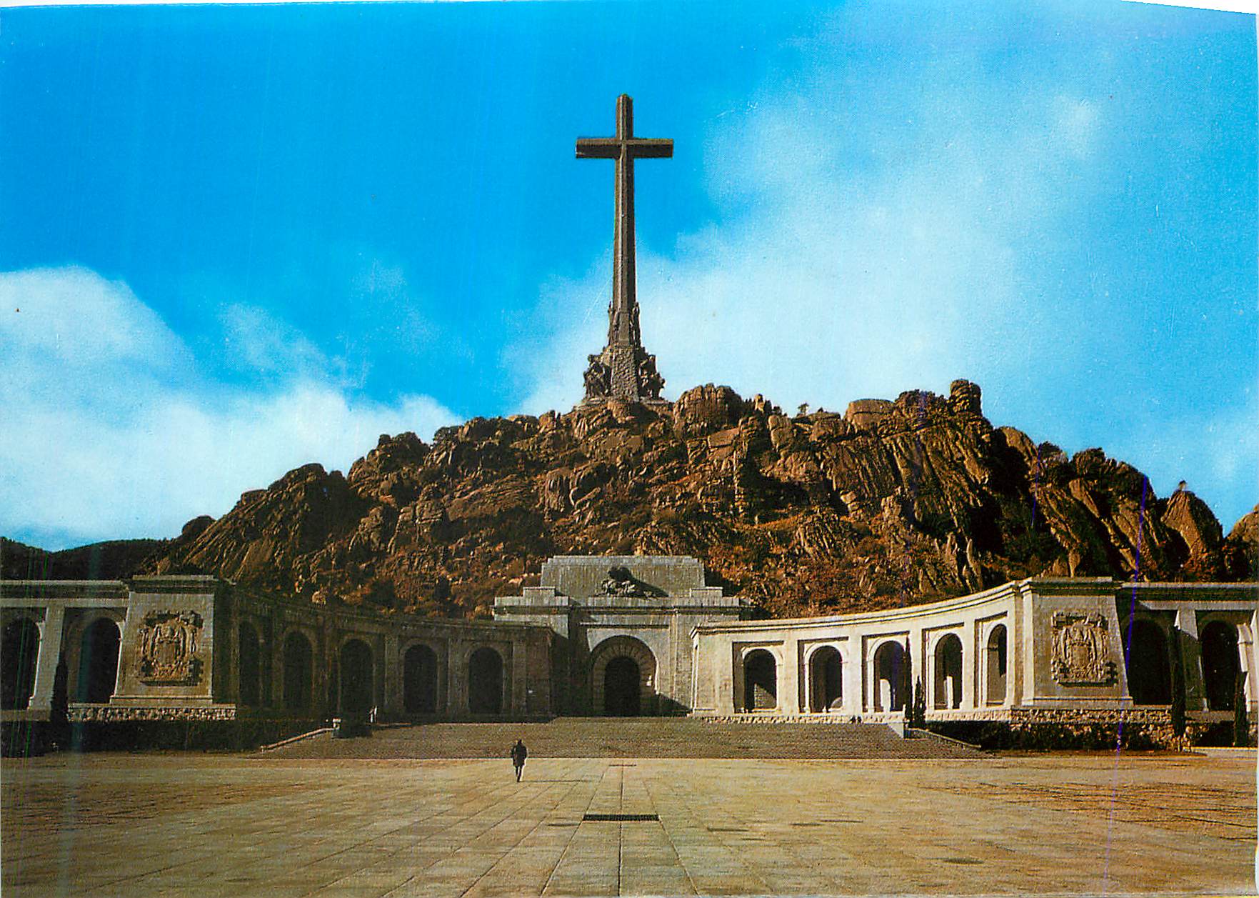 Santa Cruz del Valle de los Caídos — Monumento nacional — Editorial Patrimonio Nacional, n° 209
