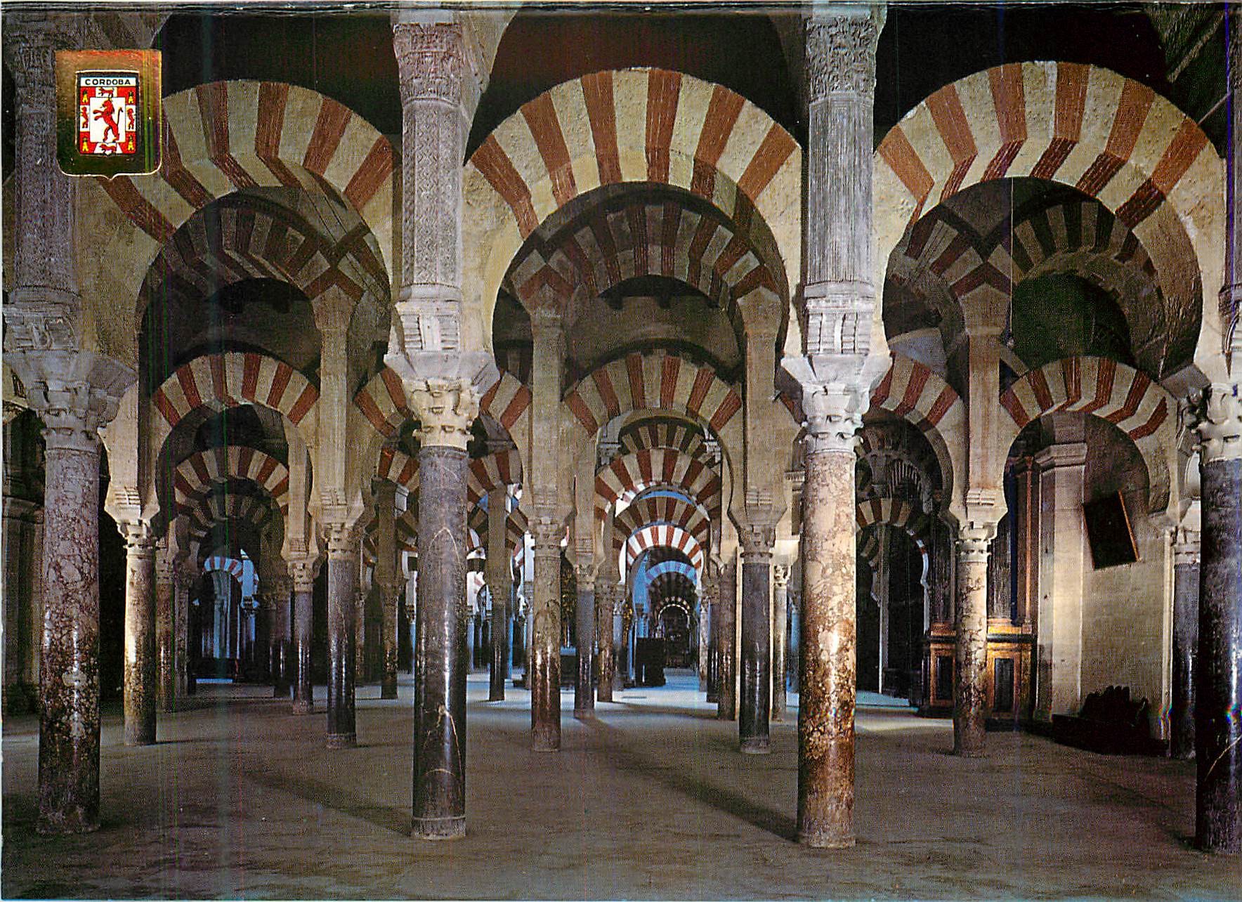 CPM Cordoba Mezquita Catedral Labyrinte de colonnes 