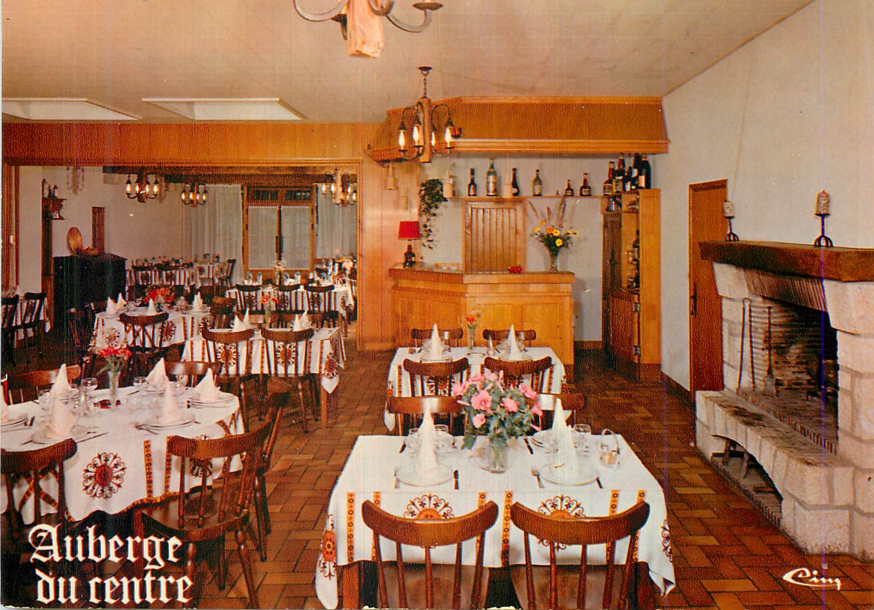 CPM Chitenay L et Ch Hotel Restaurant Une salle a manger 
