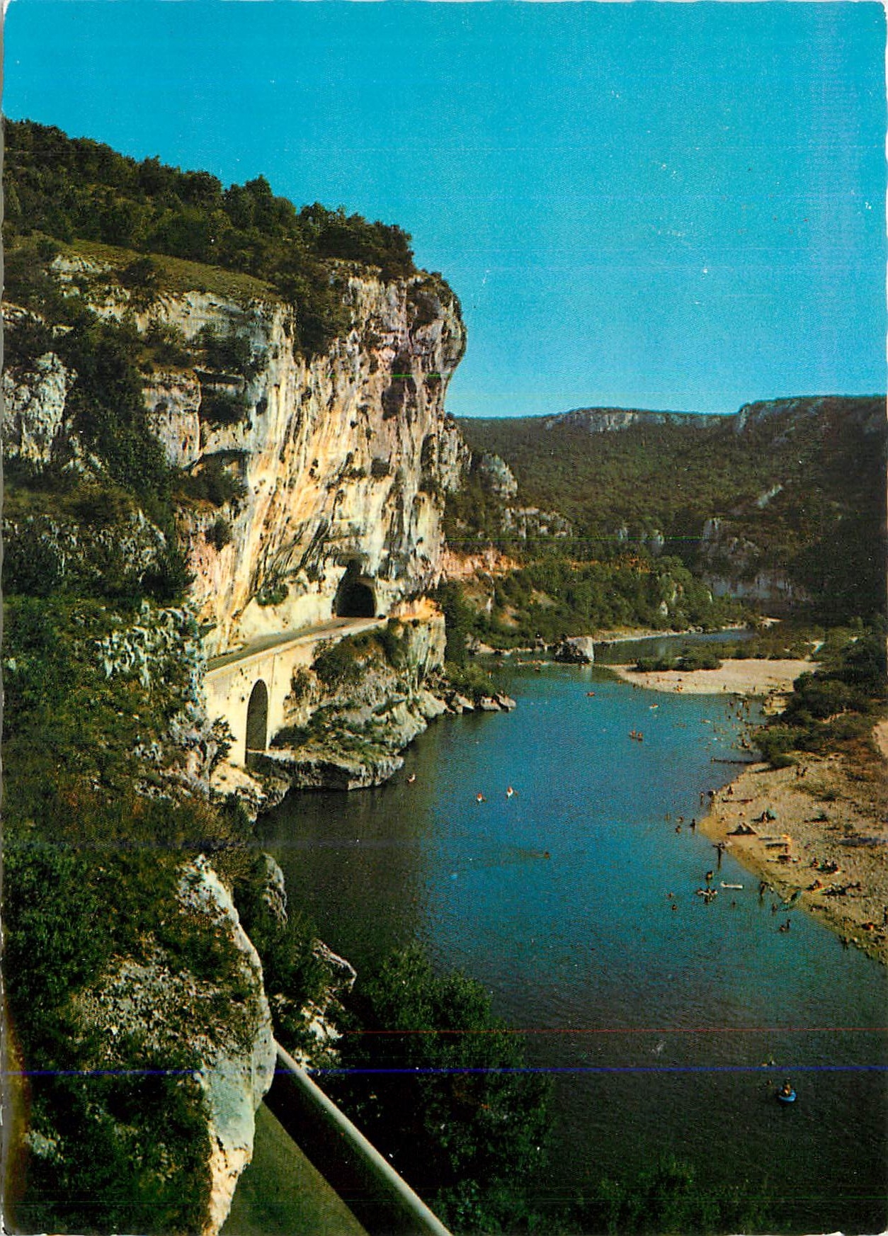 Les Gorges de l'Ardeche — Vallon; route du Pont d'Arc — Les Éditions J. Cellard