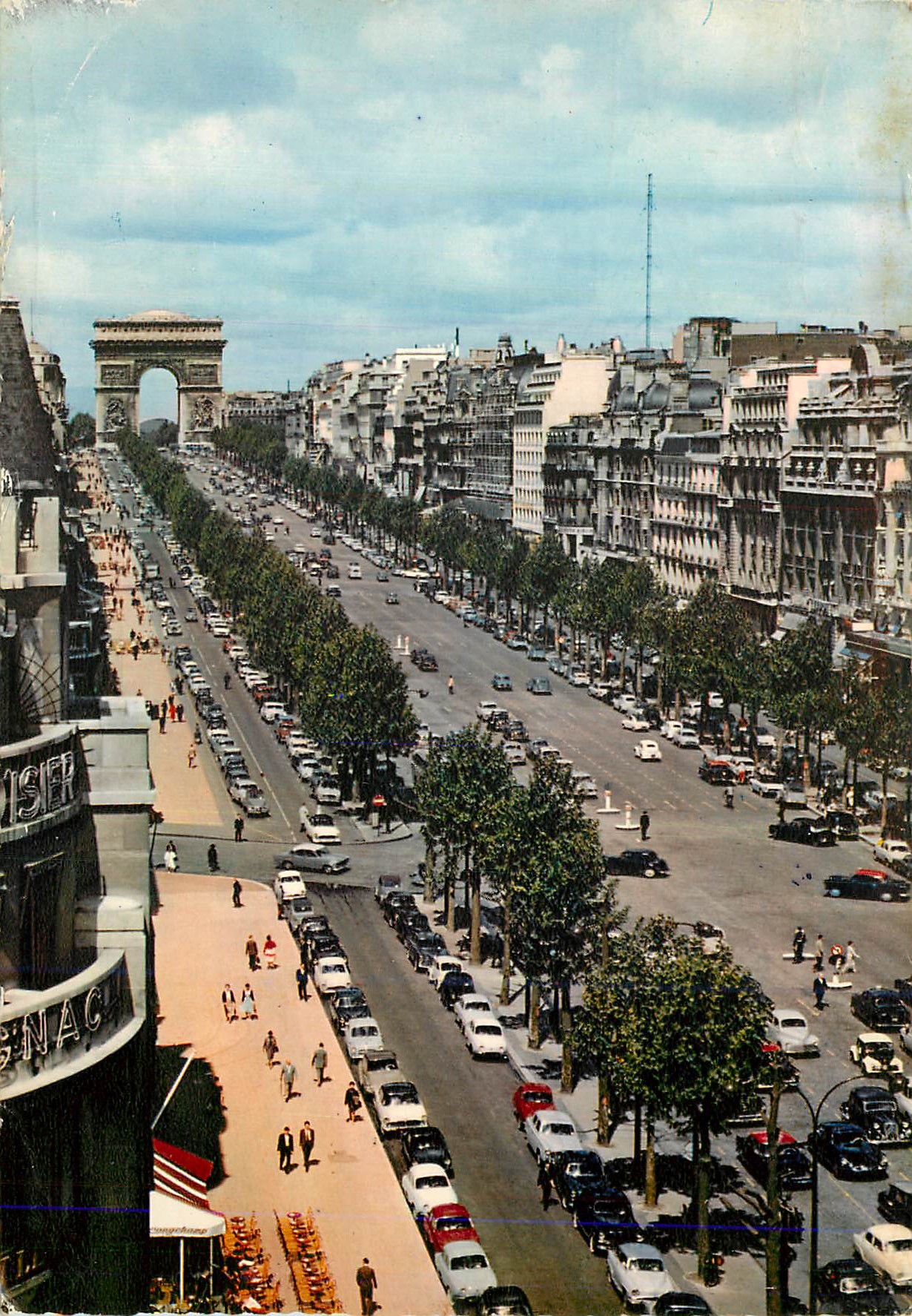 CPM Paris Avenue des Champs Elysees