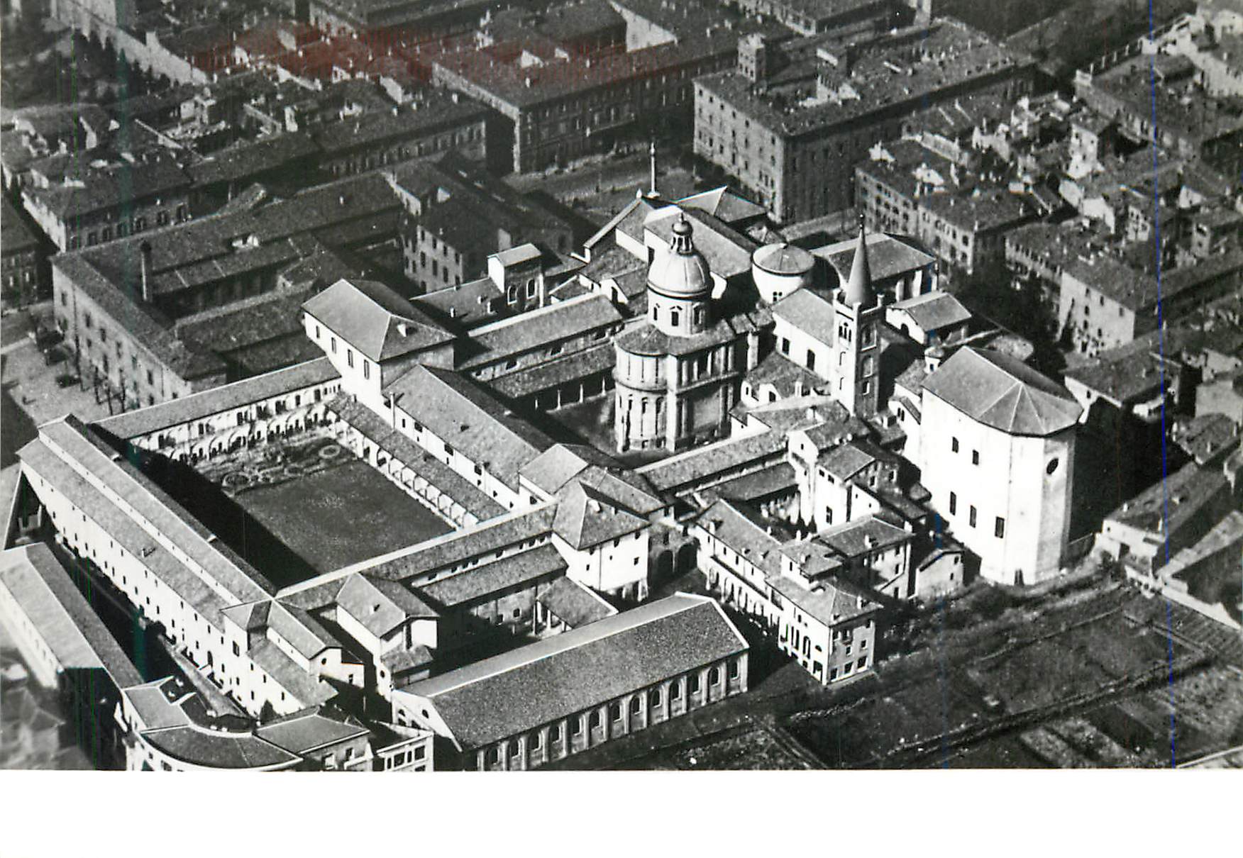 CPM Bologna Eglise et Couvent de S Dominique Vue aerienne 