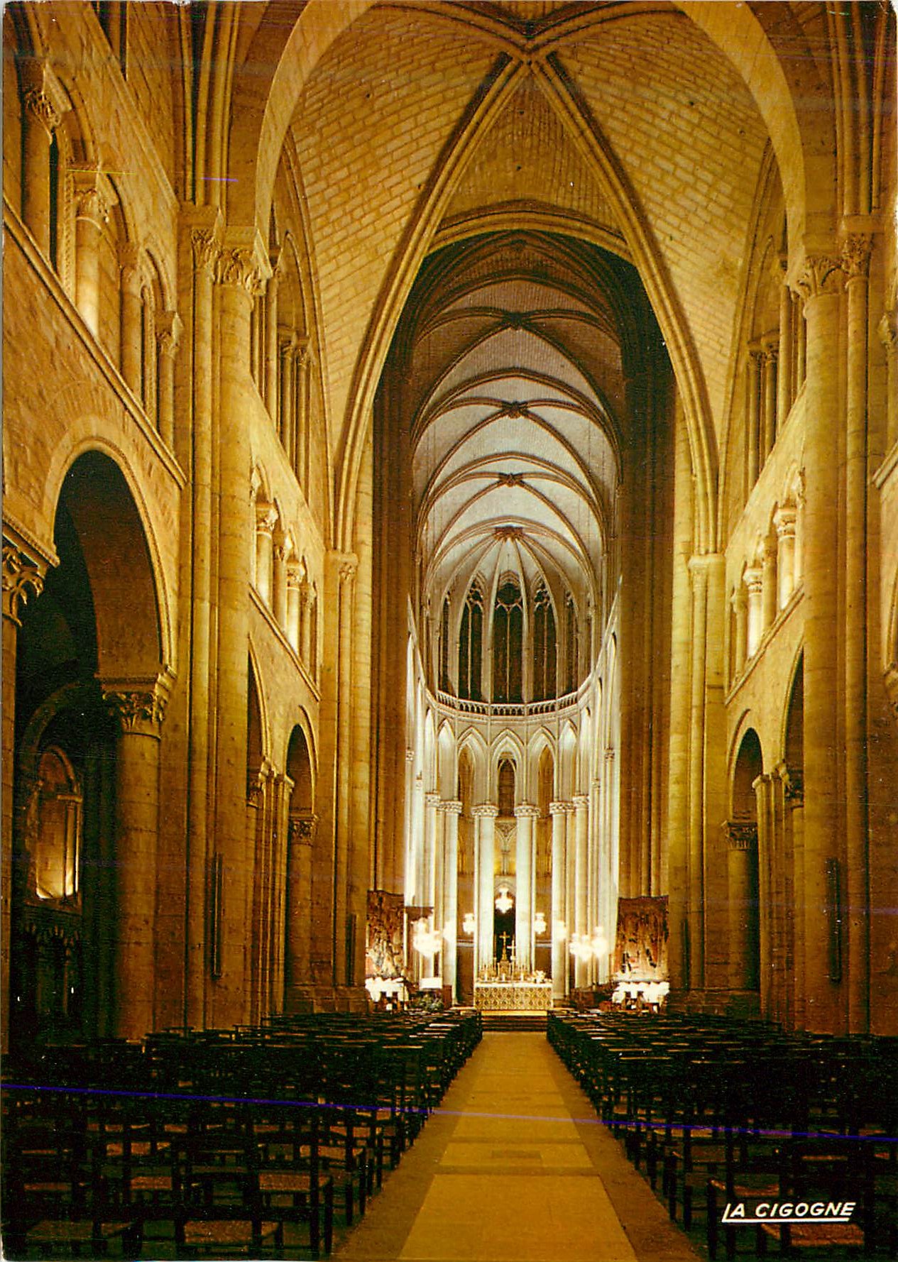 CPM Le Mans Sarthe La cathedrale Saint Julien La Nef Romane illuminee 