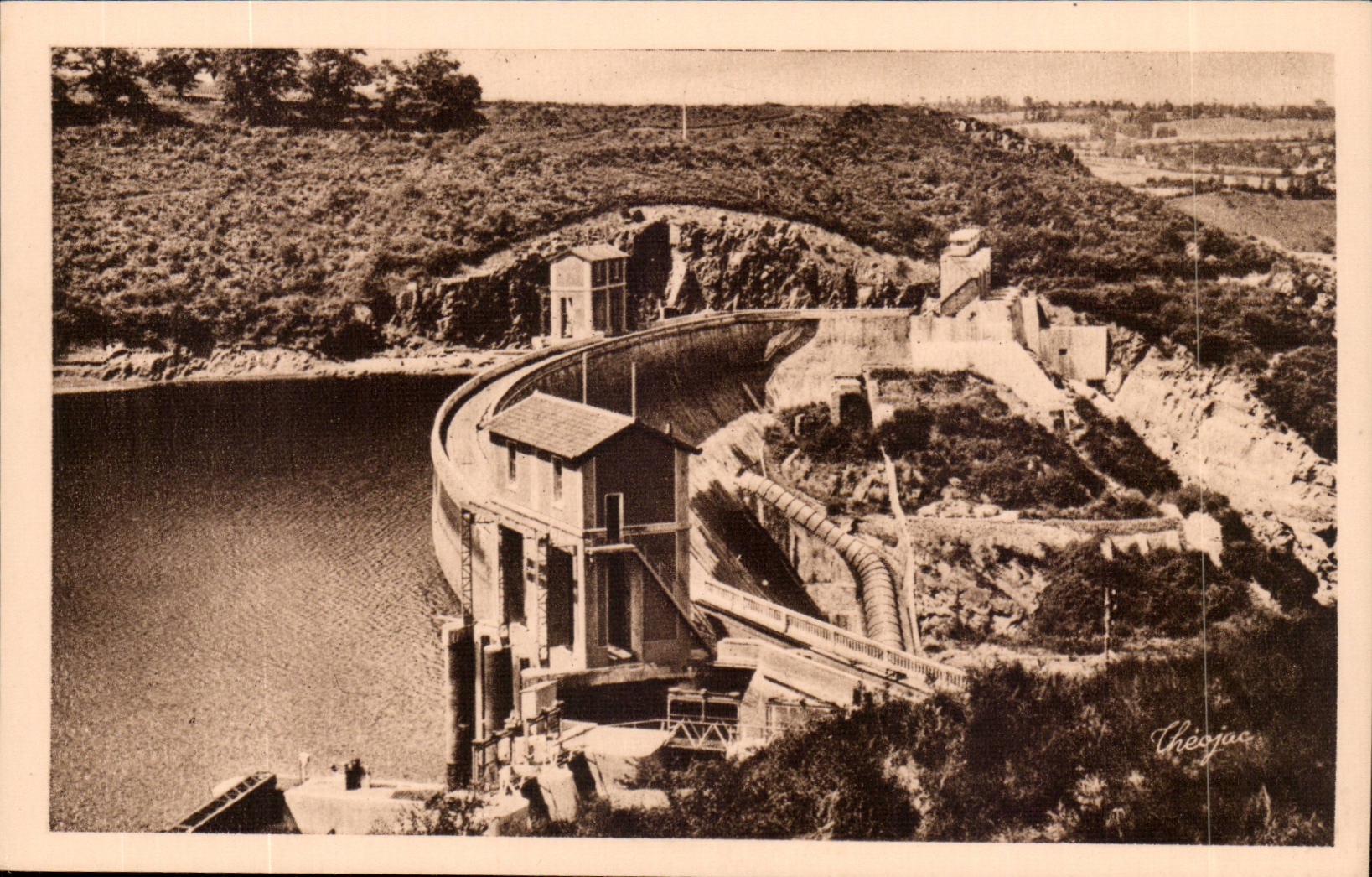 Barrage d'Eguzon — Chambre des Vannes — Éditions Théojaç