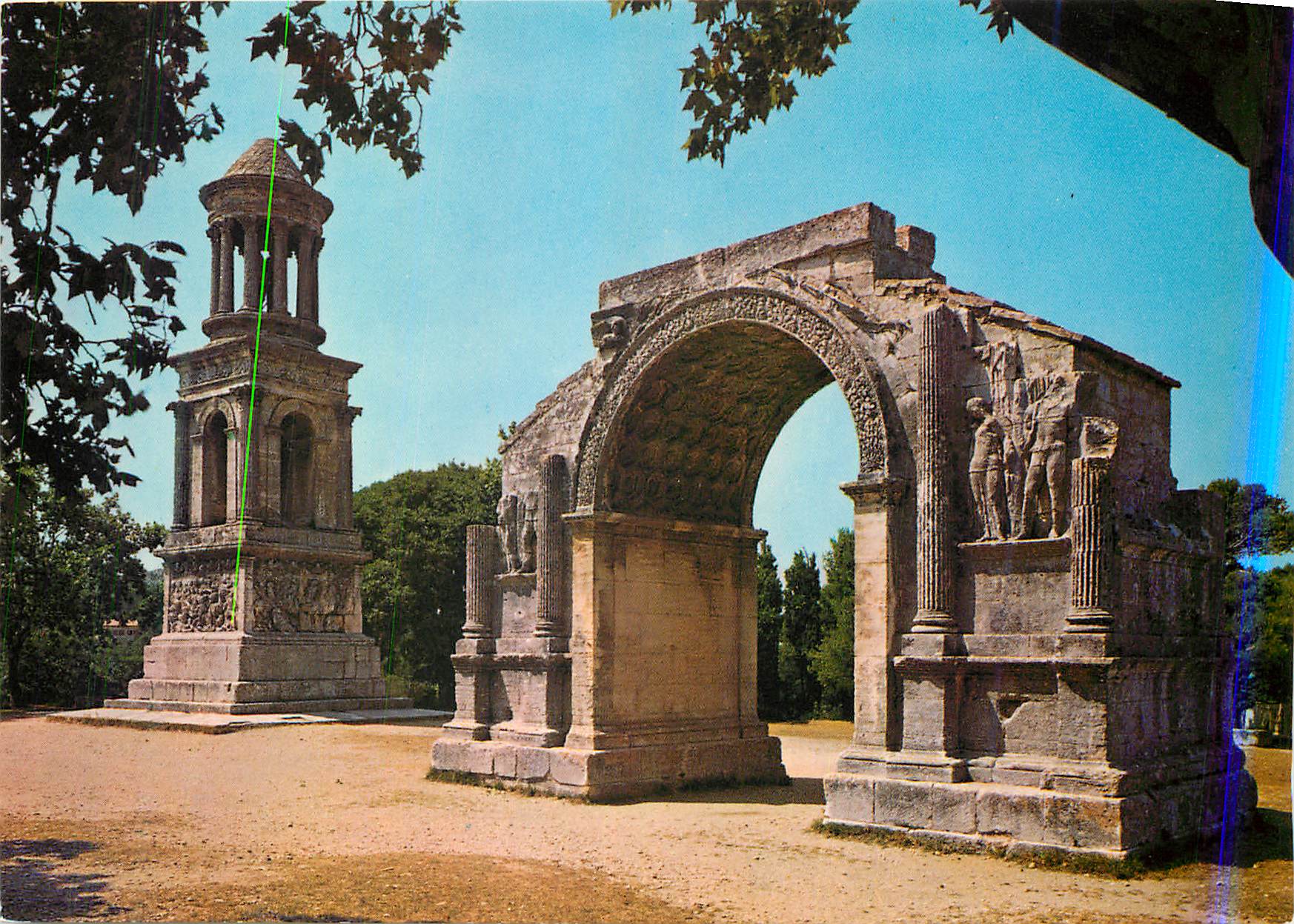 Glanum — The Antiques: Mausoleum of the Jules, and Monumental Gate — Éditions GAUD