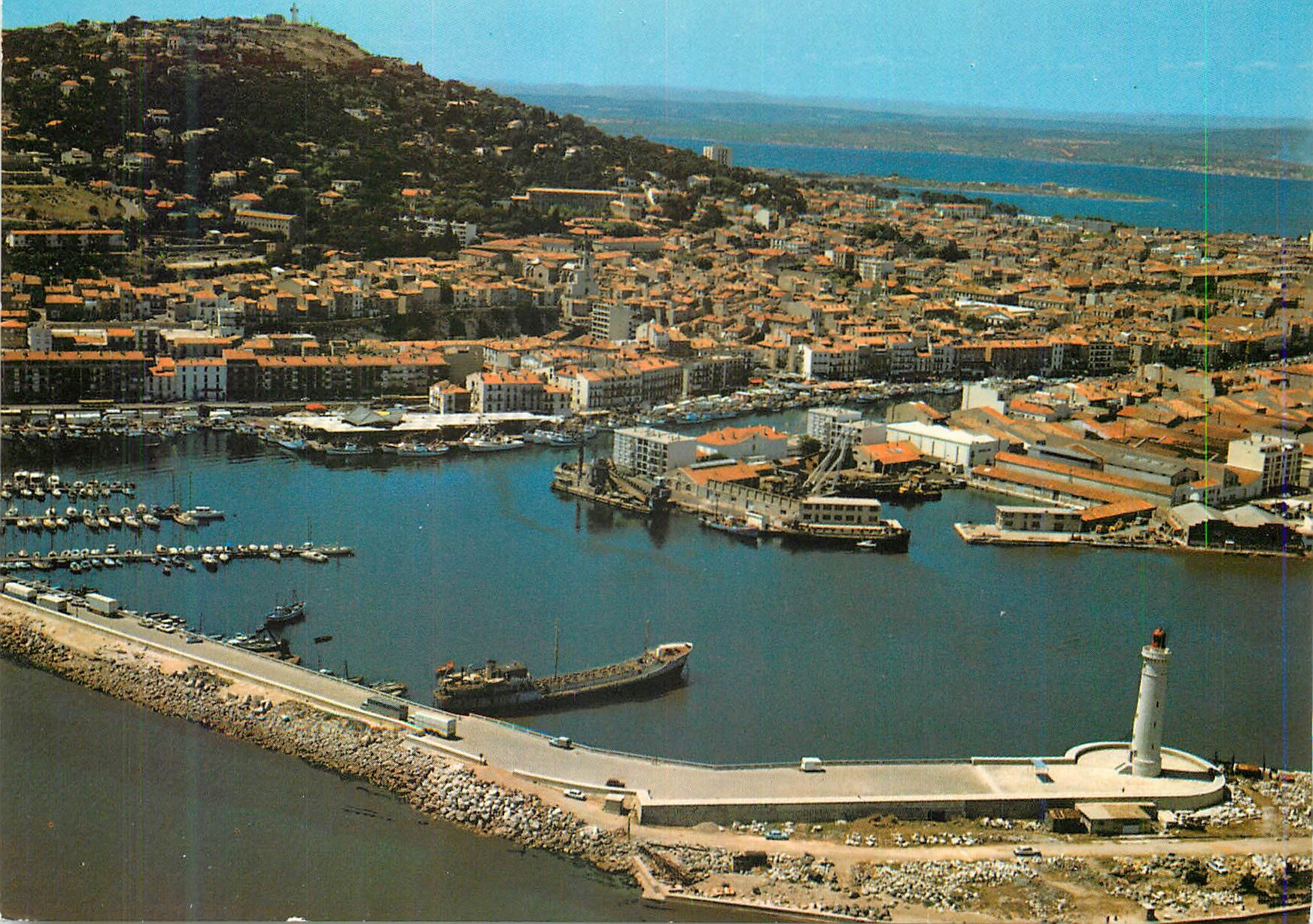 CPM Sete (Herault) Une Ile Singuliere En Avion au Dessus de Port Peche et de Plaisance