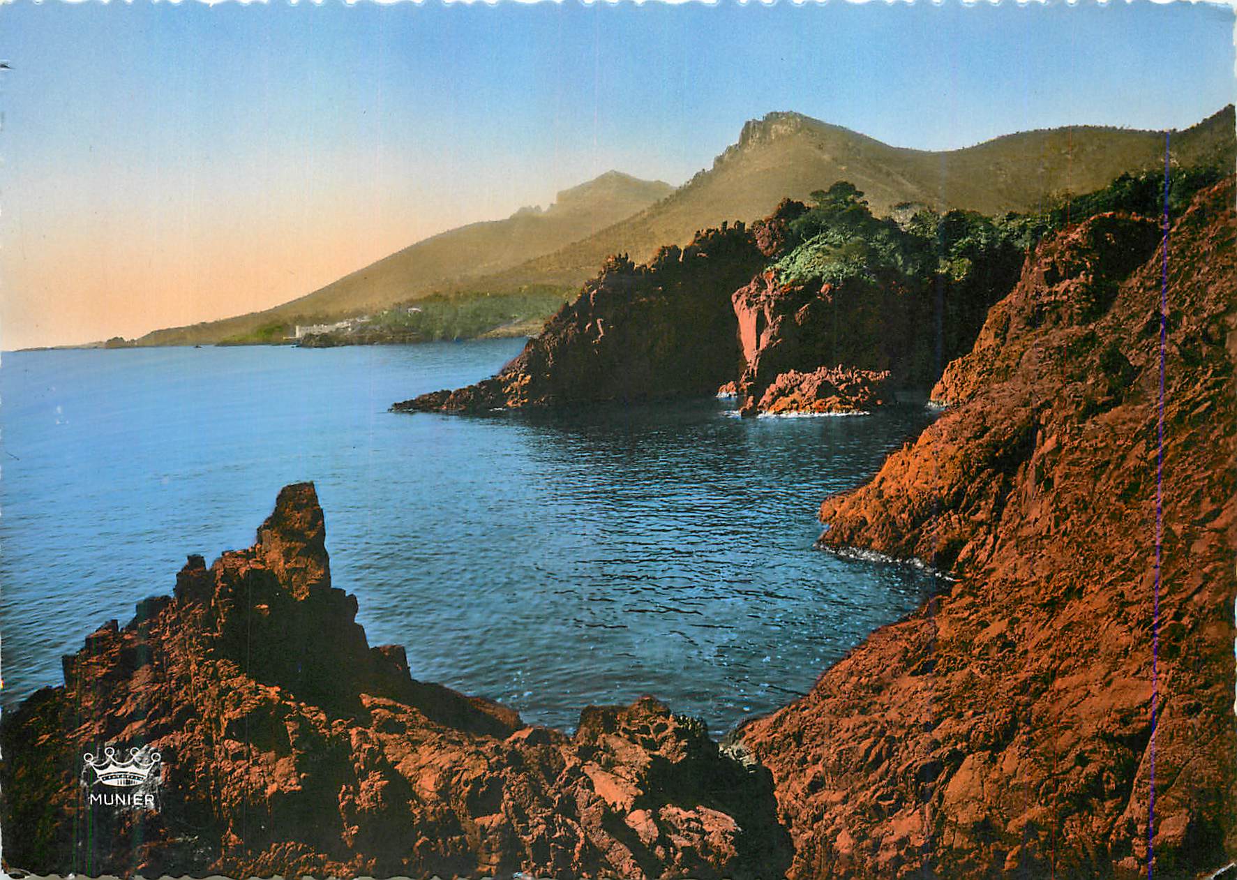 CPM La Corniche d'Or La Cote d'Azur Rochers au Trayas