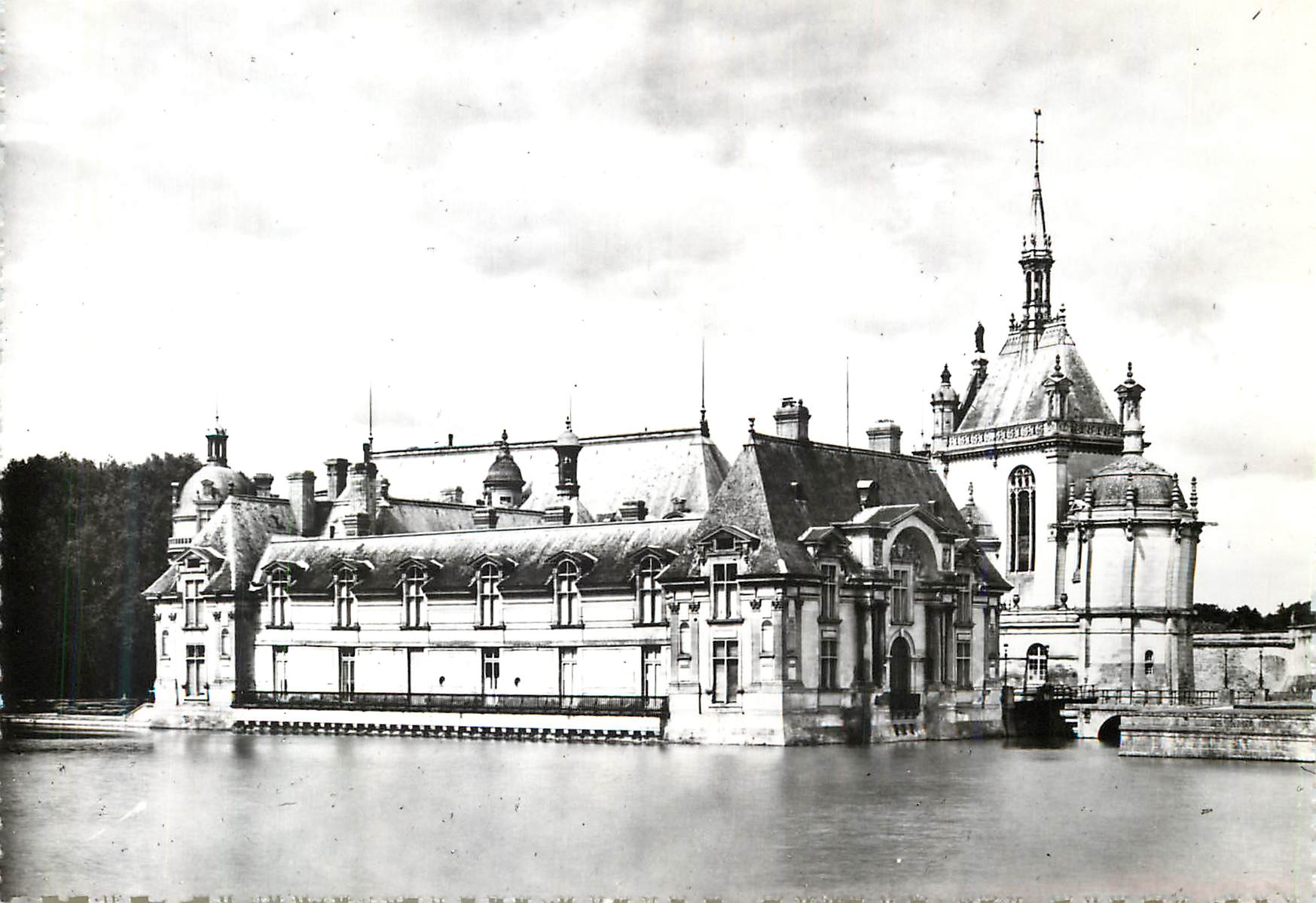 CPM Chateau de Chantilly (Oise) Le Chateau