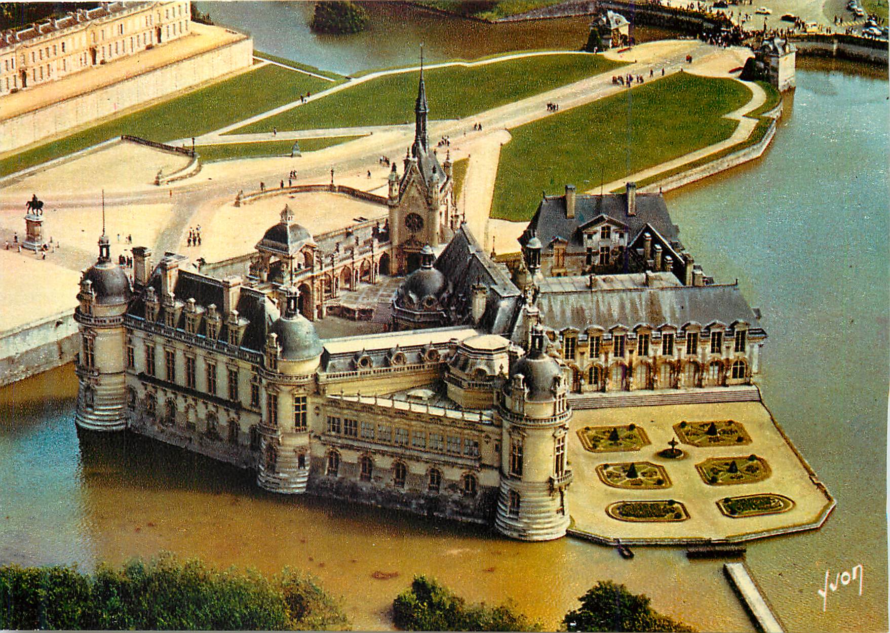 Château de Chantilly — vue aérienne — Éditions d'art Yvon