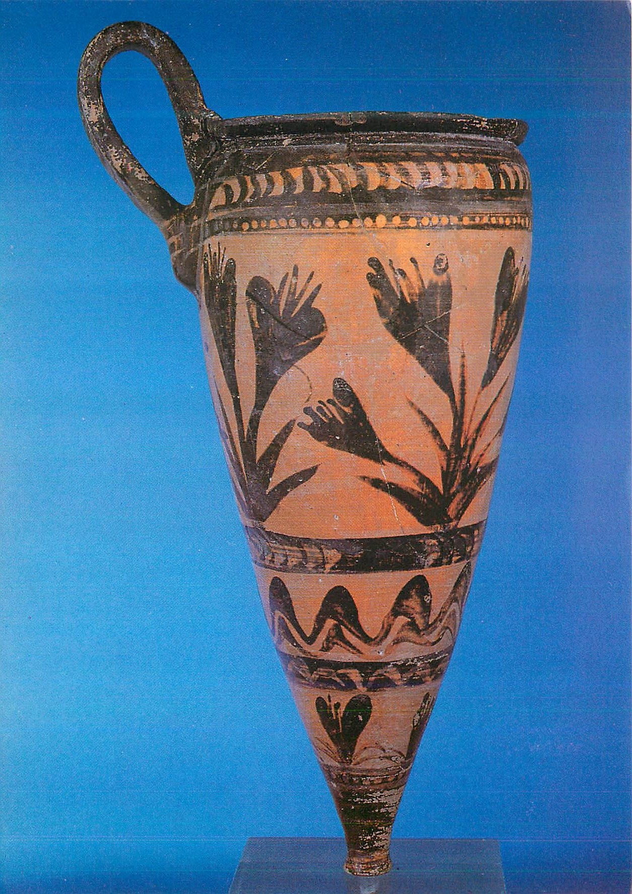 CPM Paris Musee du Louvre Rhyton Conique