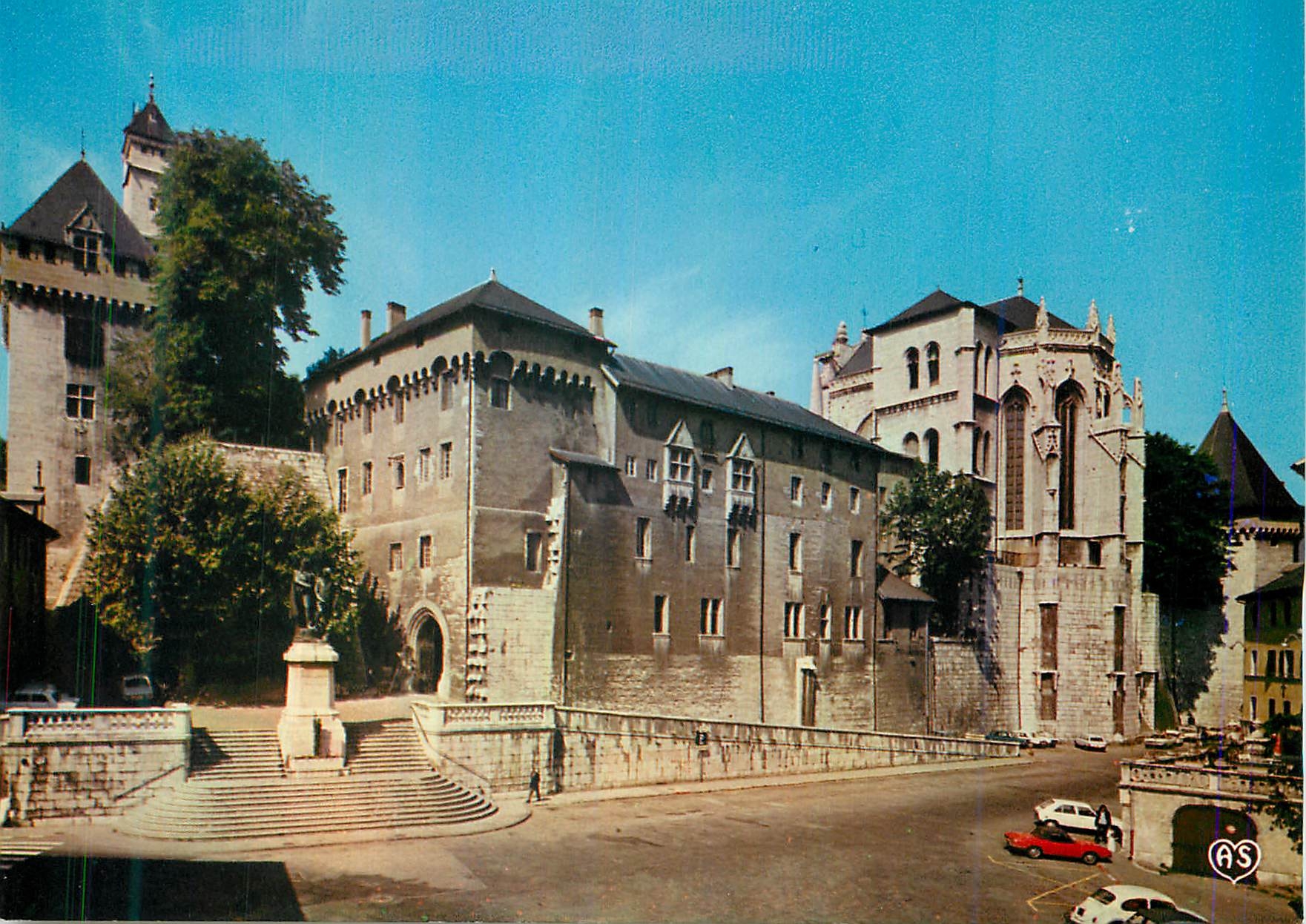 CPM Chambery Le Chateau des Ducs de Savoie (XIe et XIIIe S) La Sainte Chapelle et la Tour Tresorerie