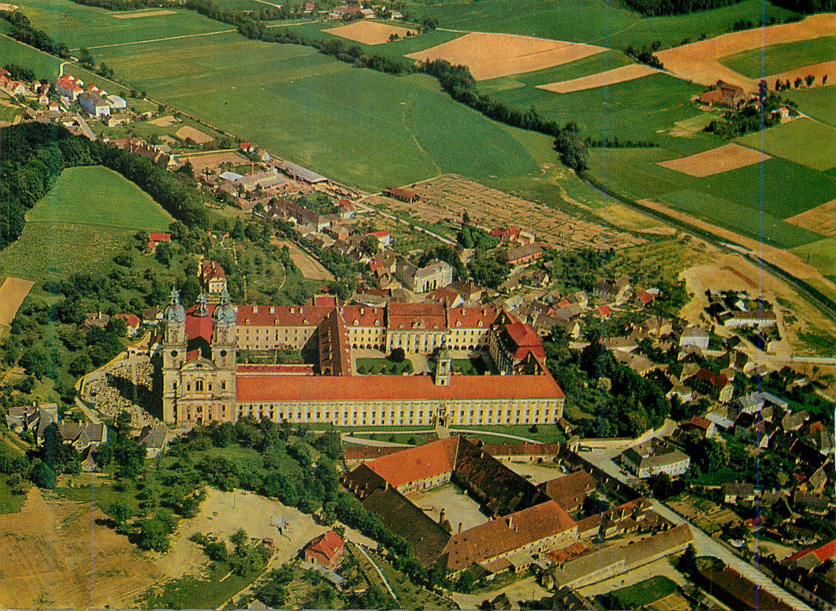 CPM St Florian Co Fliegeraufnahme Stift und Markt