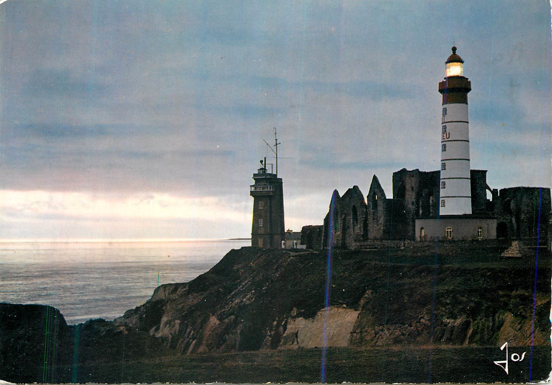 CPM La Pointe Saint Mathieu (Finistere) La Bretagne en Couleurs Coucher de Soleil