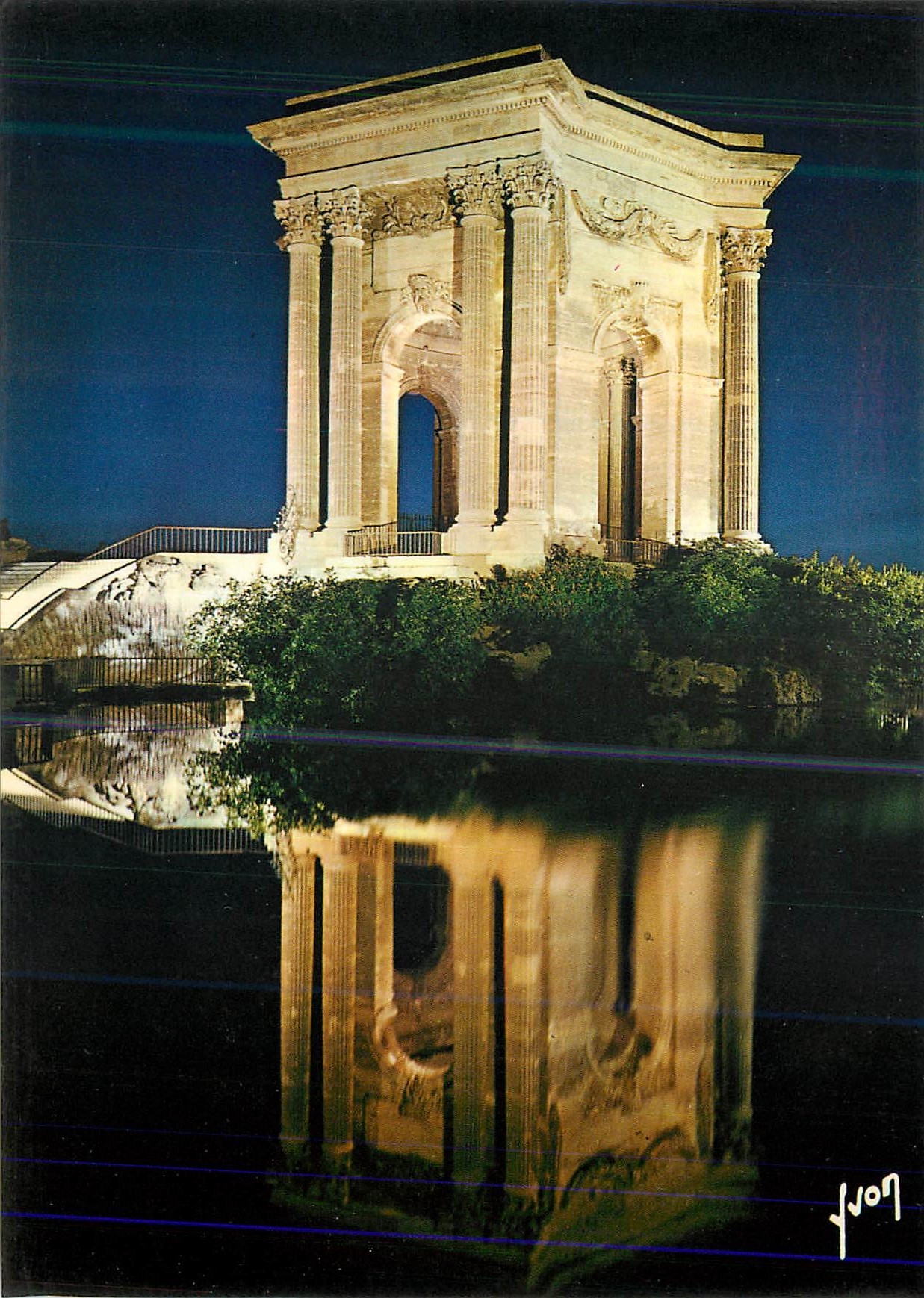 Le Château d'Eau du Peyrou — illuminé — Éditions d'art Von Arcueil