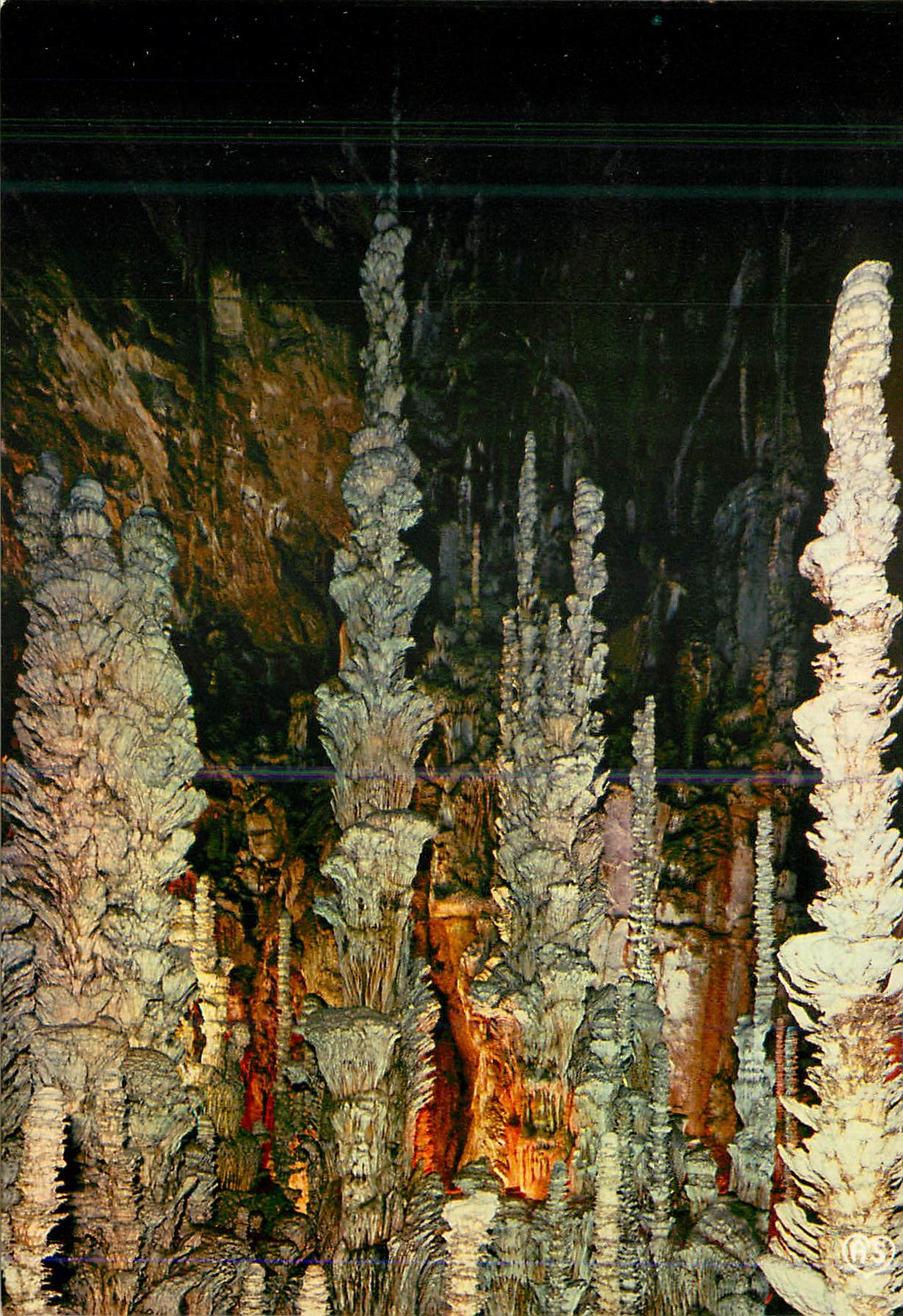 Grotte de l'Aven Armand — Grandes stalagmites — Société des Cartes Postales APA-POUX