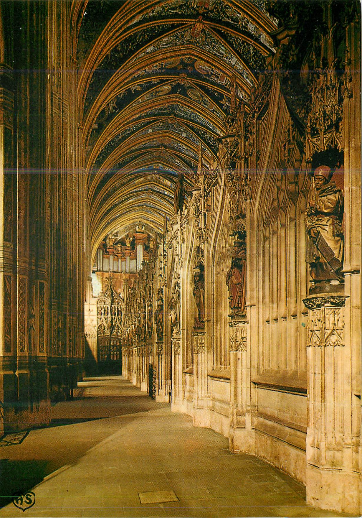 Basilique Sainte-Cécile — DÉAMBULATOIRE côté Sud — Société des Cartes Postales APA-POUX
