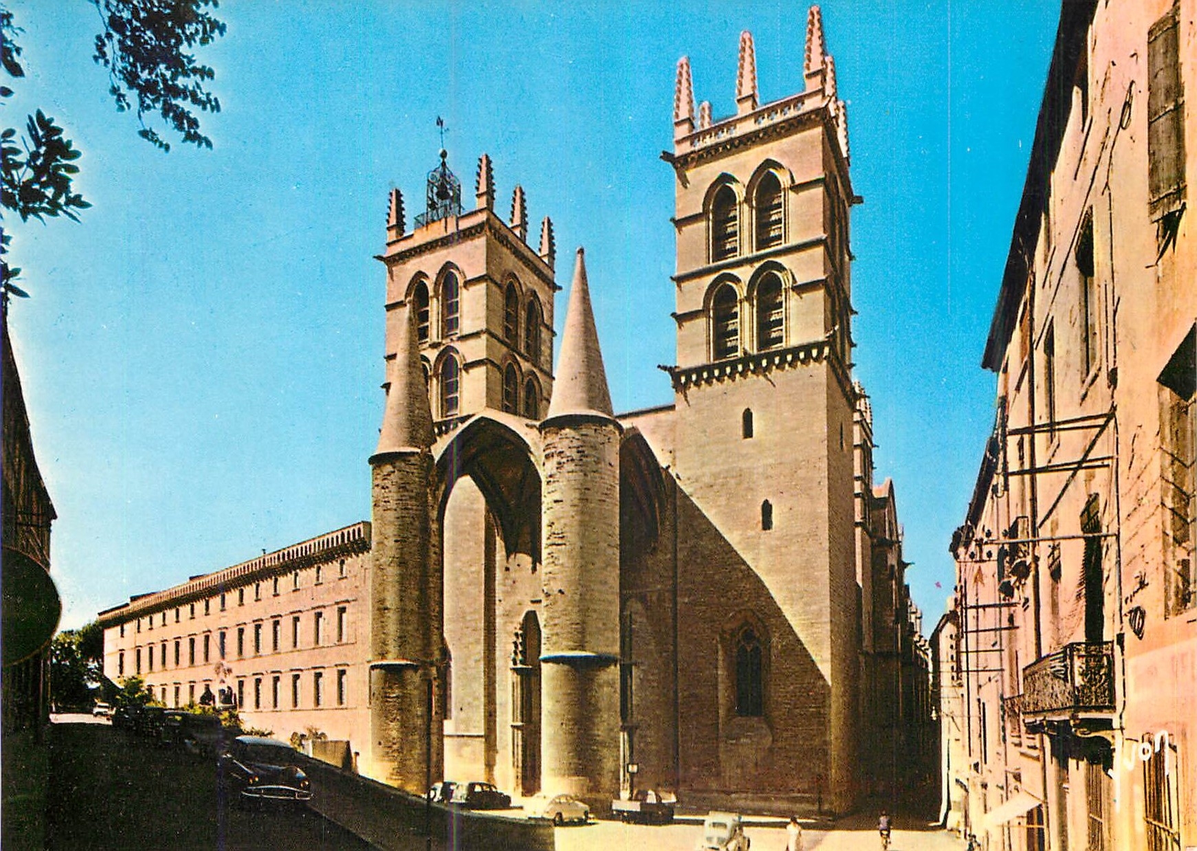 CPM Montpellier (Herault) la Cathedrale Saint Pierre Couleurs et Lumiere de France