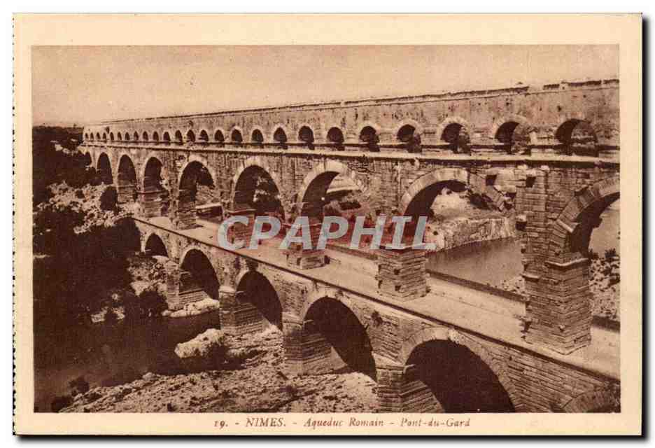 Pont-du-Gard - Aqueduc Romain - Nîmes — série 19, éditeur Phototype Combier, Mâcon
