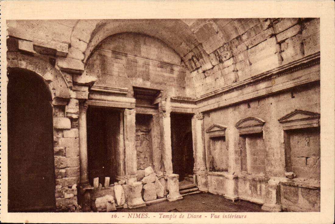 Nîmes - Temple de Diane - Vue intérieure — série 16 — Phototypie Crapier, Mâcon