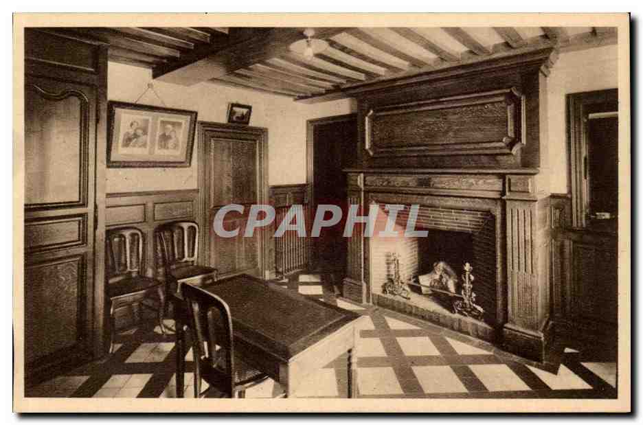 CPA Vestibule des Buissonnets Cheminee ou Sainte Therese enfant deposait ses souliers la nuit de Noel