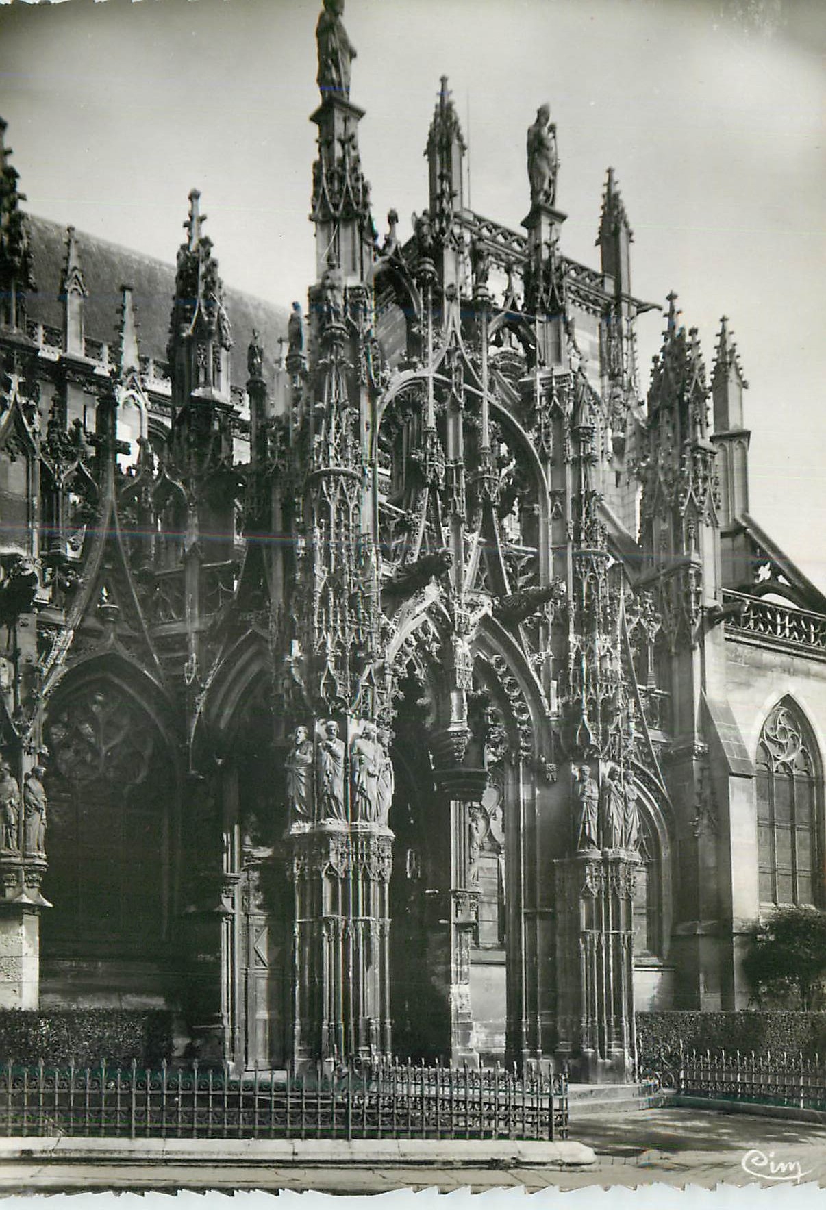 CPM Louviers (Eure) Eglise Notre Dame Portail Sud (XVe s) et Tour centrale