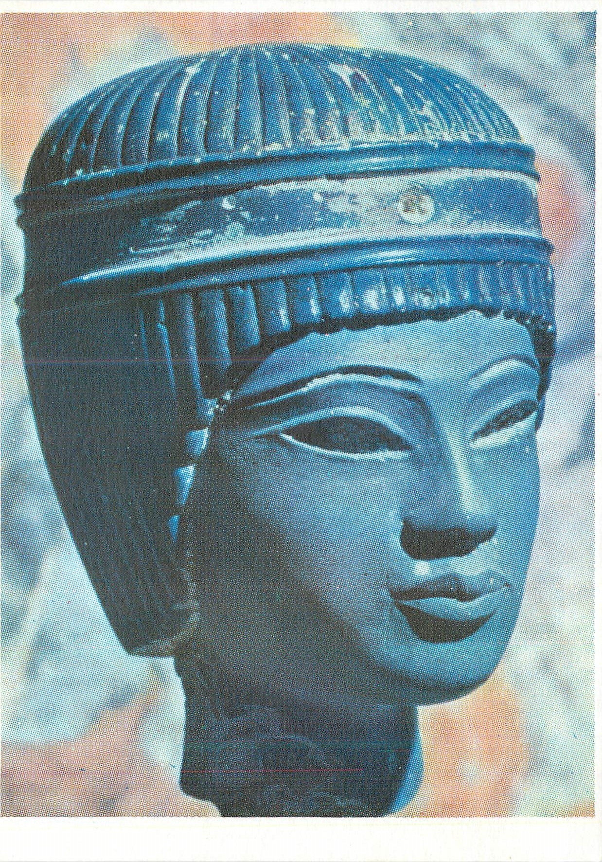CPM Musee du Louvre Art Egyptien Tete royale Pate de verre Fin de la XVIII dynastie 