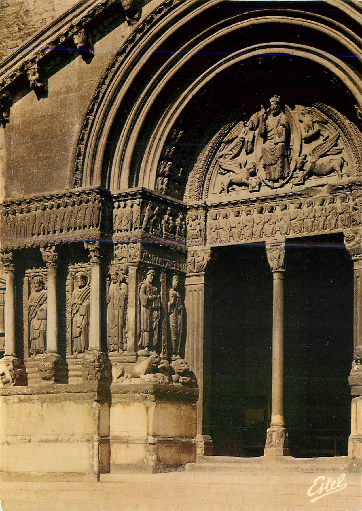 CPM En Provence Arles (Bouches du Rhone) Le portail de l'eglise Saint Trophine(XIIe siecle)