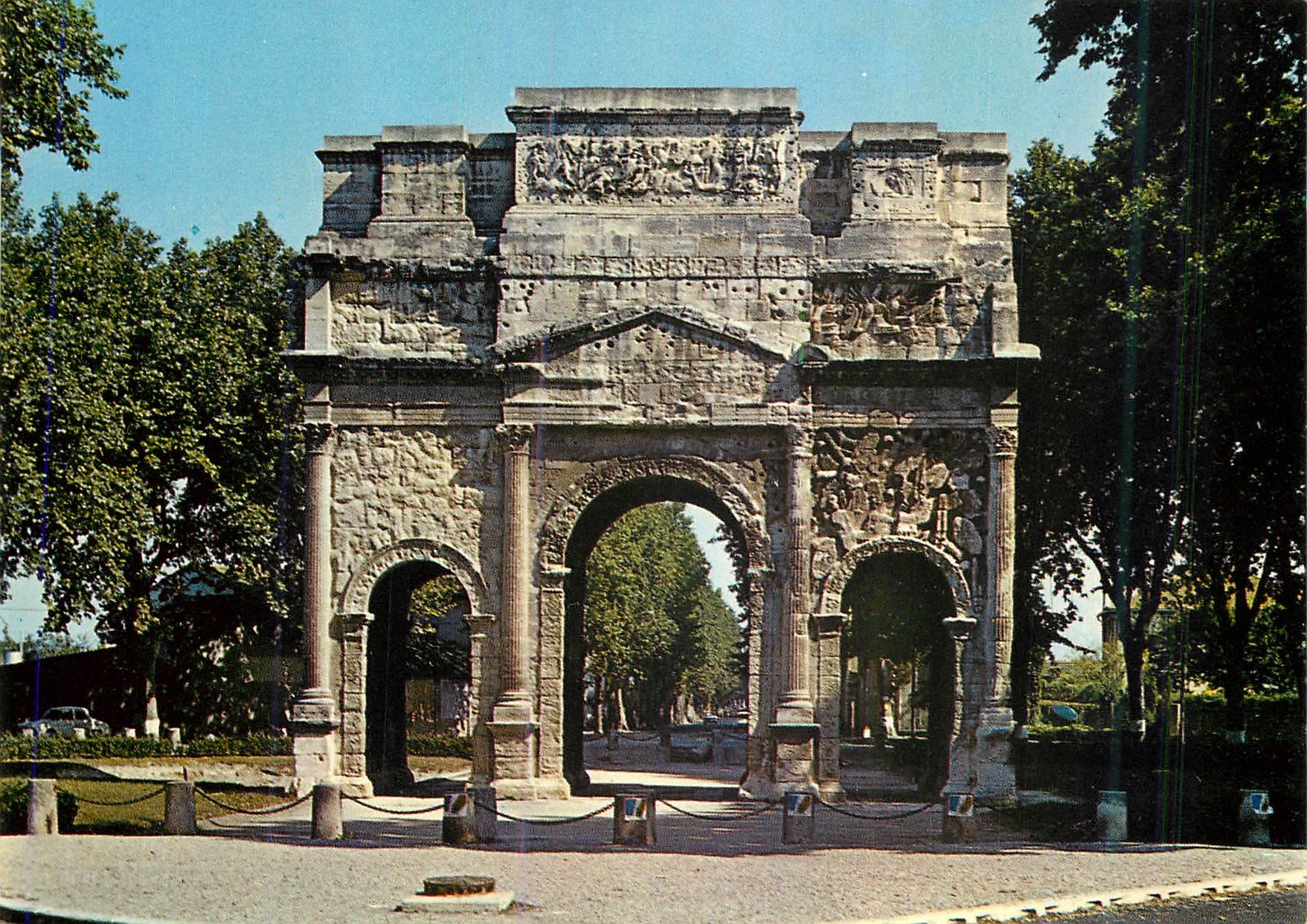 CPM Orange L'Arc de Triomphe (Vestige de la Gaule Romaine)