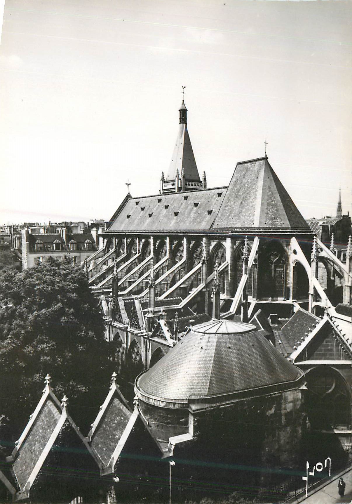 CPM Paris Eglise St Severin et son Cloitre