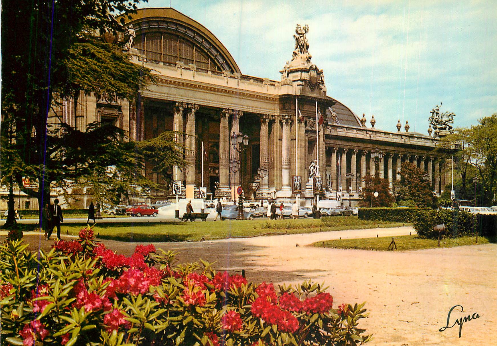 CPM Paris Aux Champs Elysees Le Grand Palais