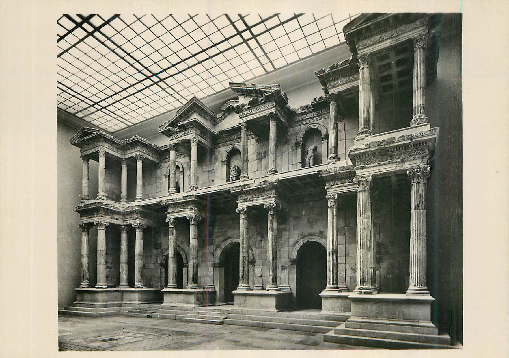 CPM Pergamon Museum Berlin Das Markttor von Milet um 150 n Chr
