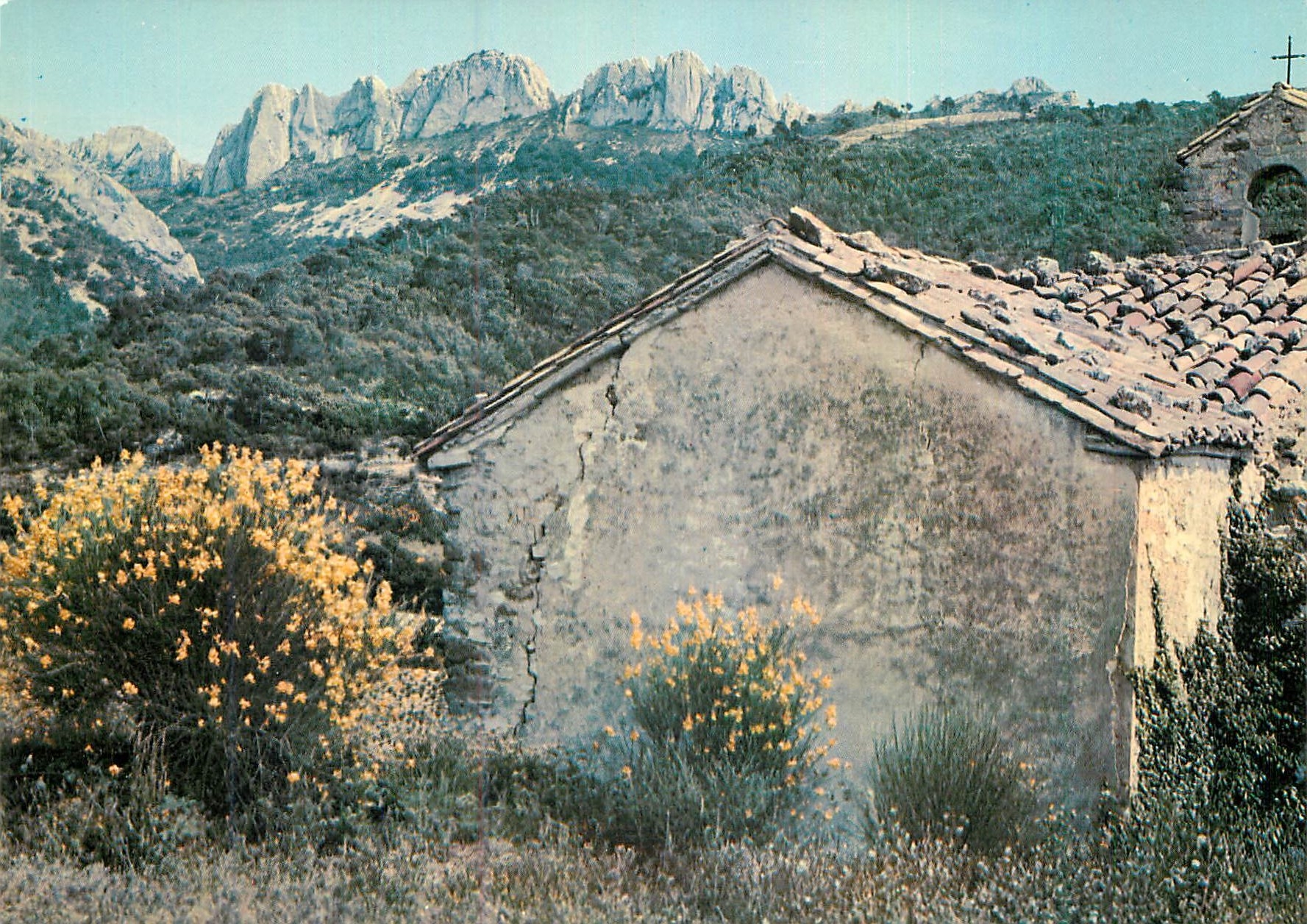 CPM Les Belles Images de Provence Vieilles Chapelle avec au lointain les dentelles de Montmirail