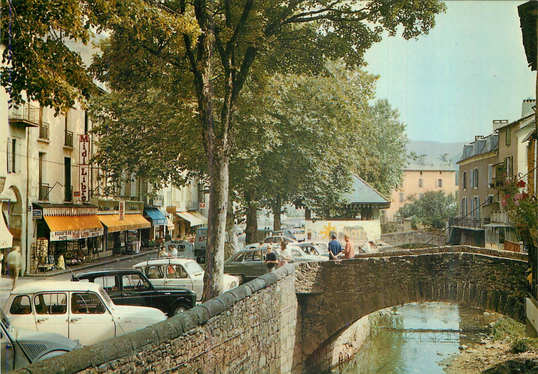 CPM Meyrueis (Lozere) Le Centre de la ville en Parcourant les Gorges de la Jonte