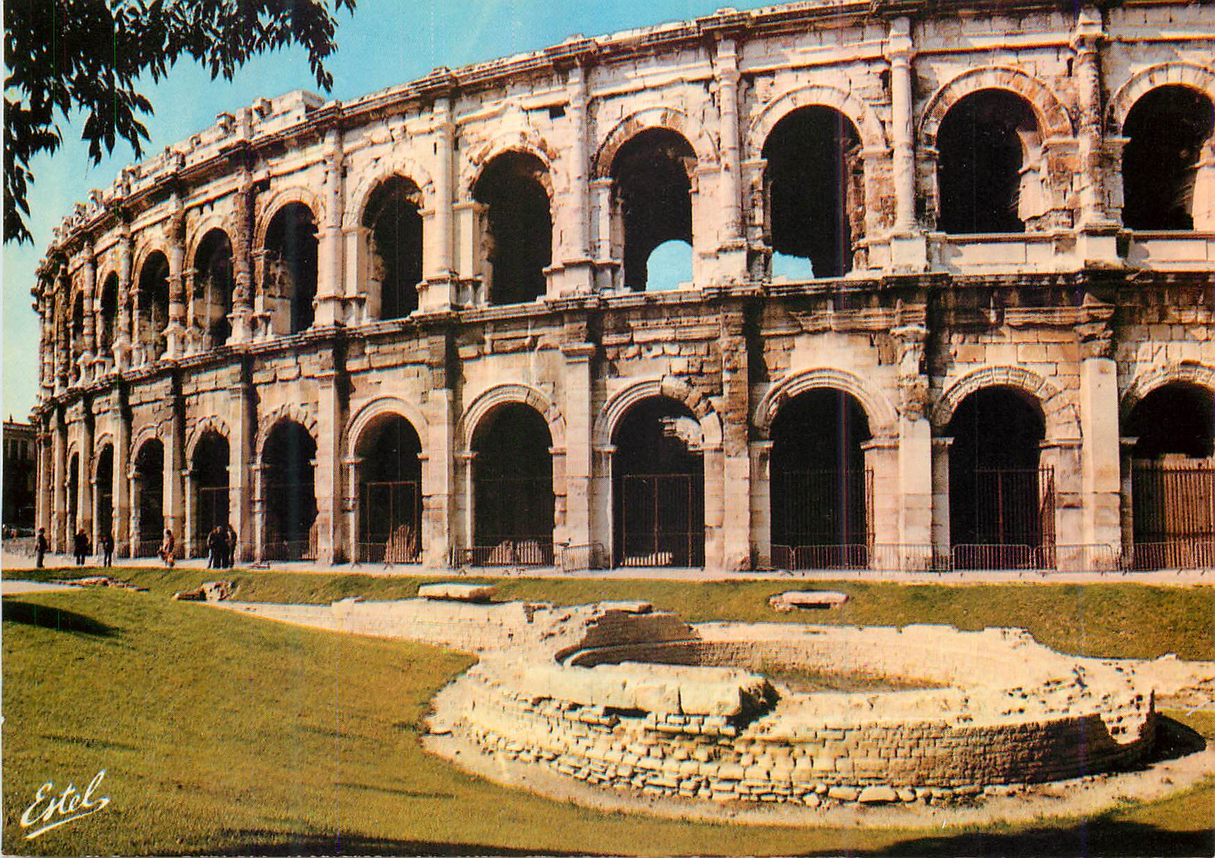 Arènes de Nîmes — amphithéâtre romain — Éditeur Estel, n° 12.439-Z