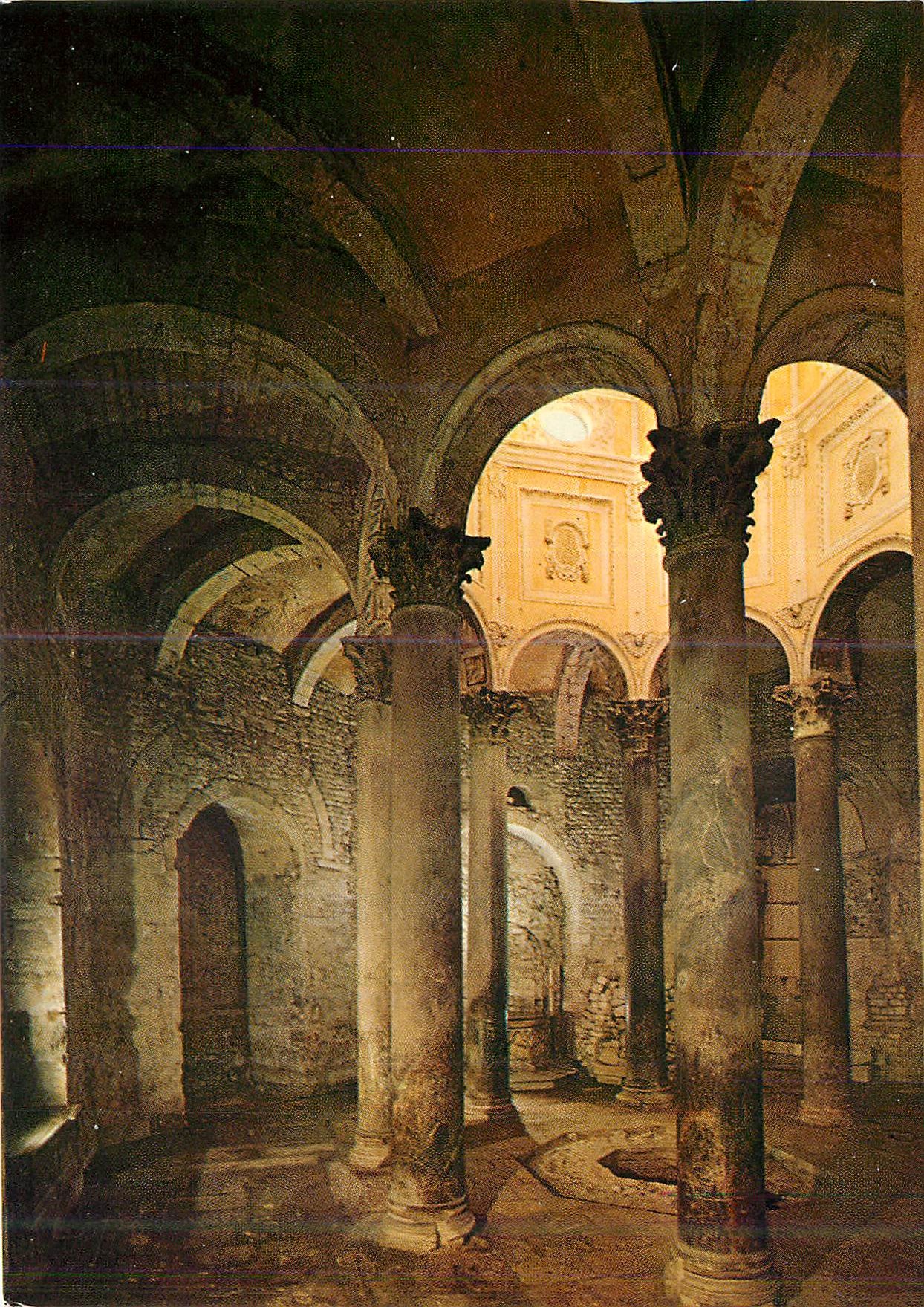 Baptistère de la Cathédrale Saint-Sauveur — Aix-en-Provence — Société du Roy René