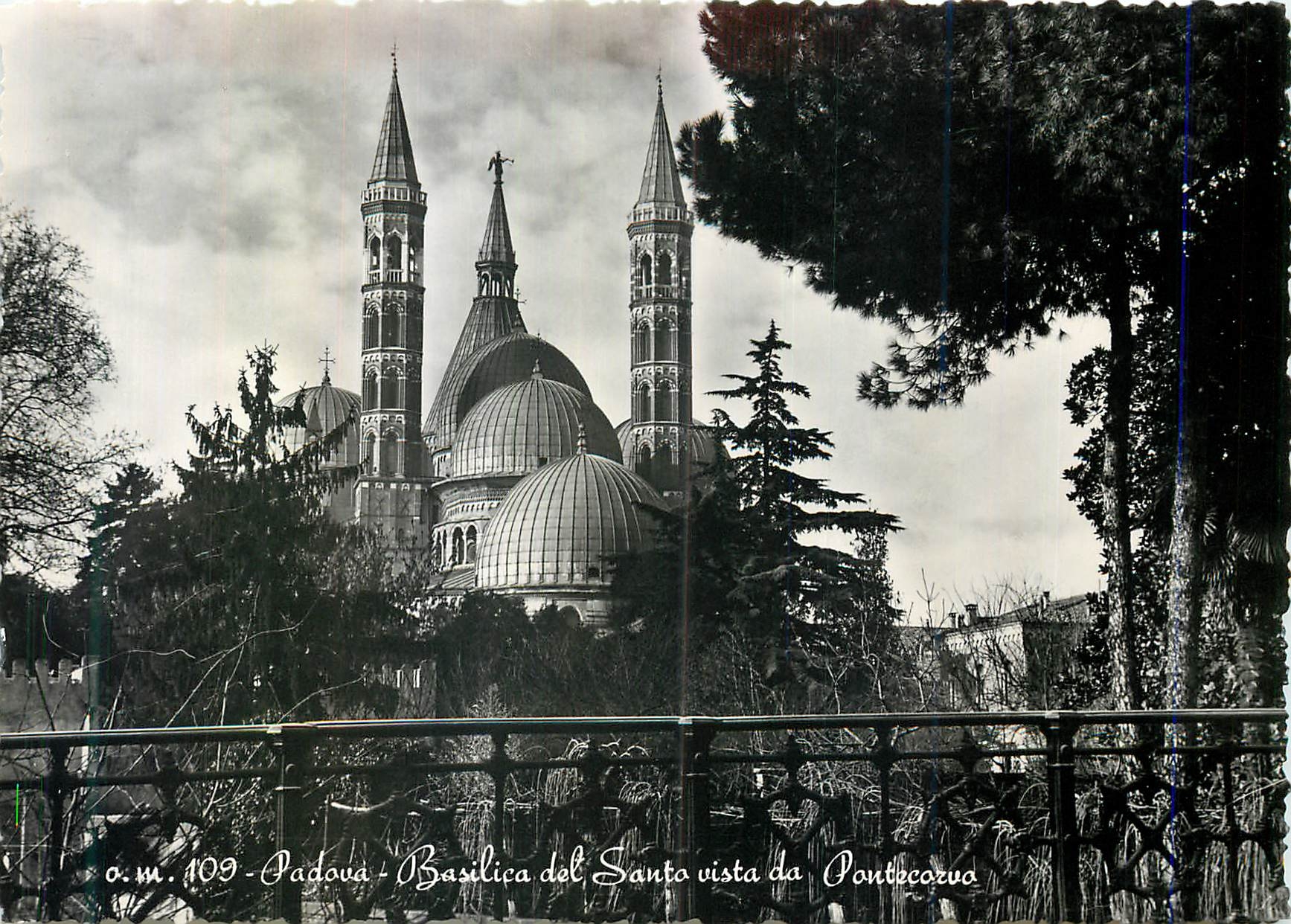 CPM Padova Basilica del Santo vista vista da Pontecorvo