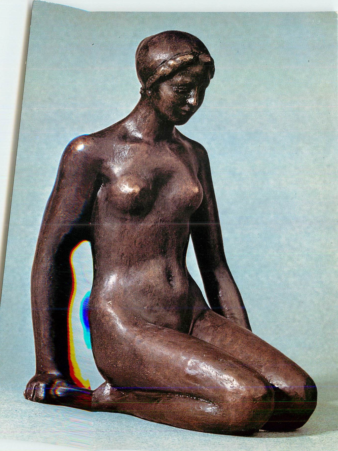 Femme accroupie — sculpture de Aristide Maillol — Éditions des musées nationaux, 1977