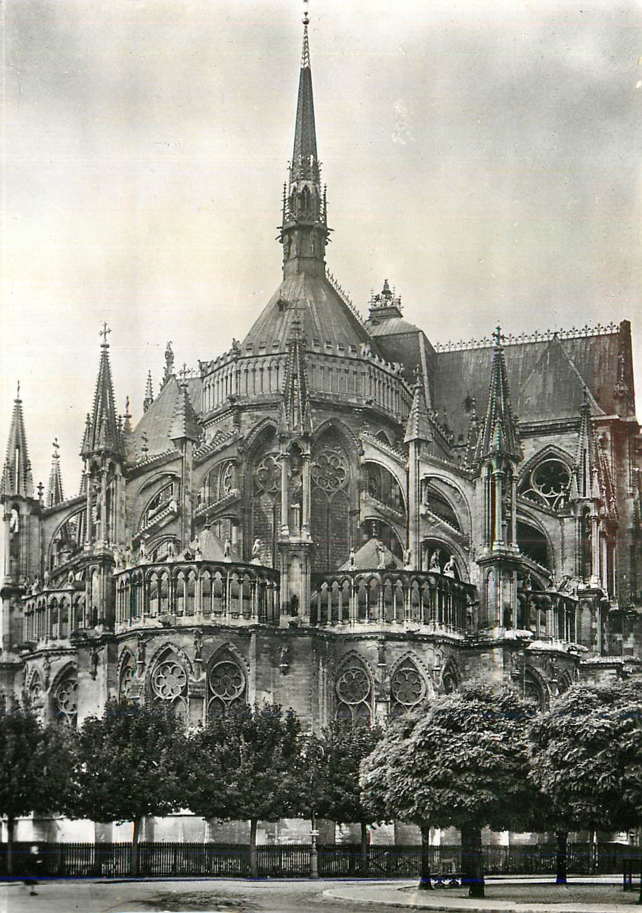 CPM Reims (Marne) Cathedrale Notre Dame (XIIIe s) Le Chevet