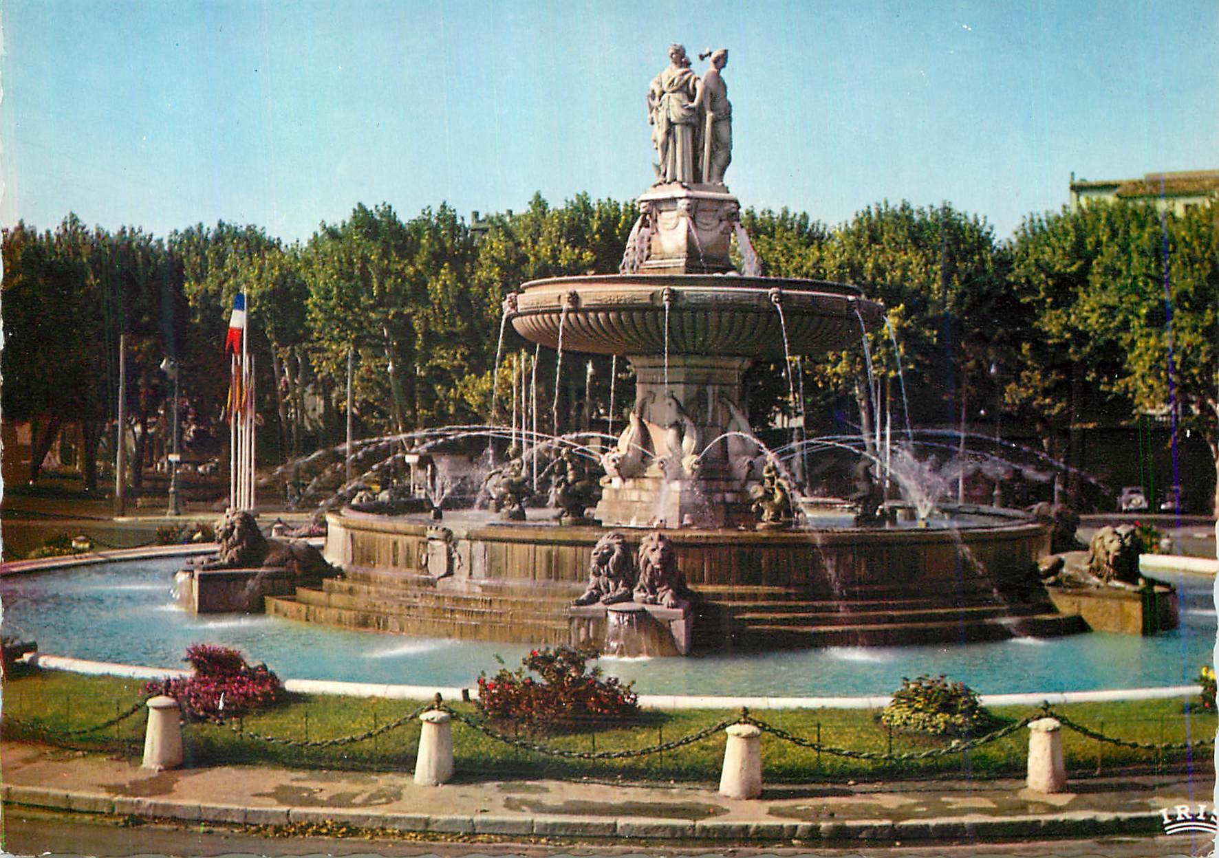 CPM Aix en Provence (B du R) Place de la Liberation La Grande Fontaine (1860) Reflets de Provence