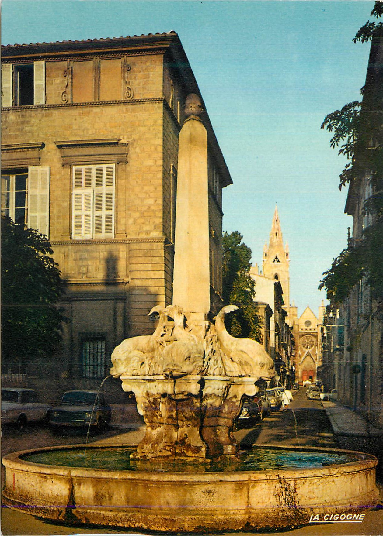 CPM Aix en Provence (B du R) Fontaine des Quatre Dauphins Reflets de Provence