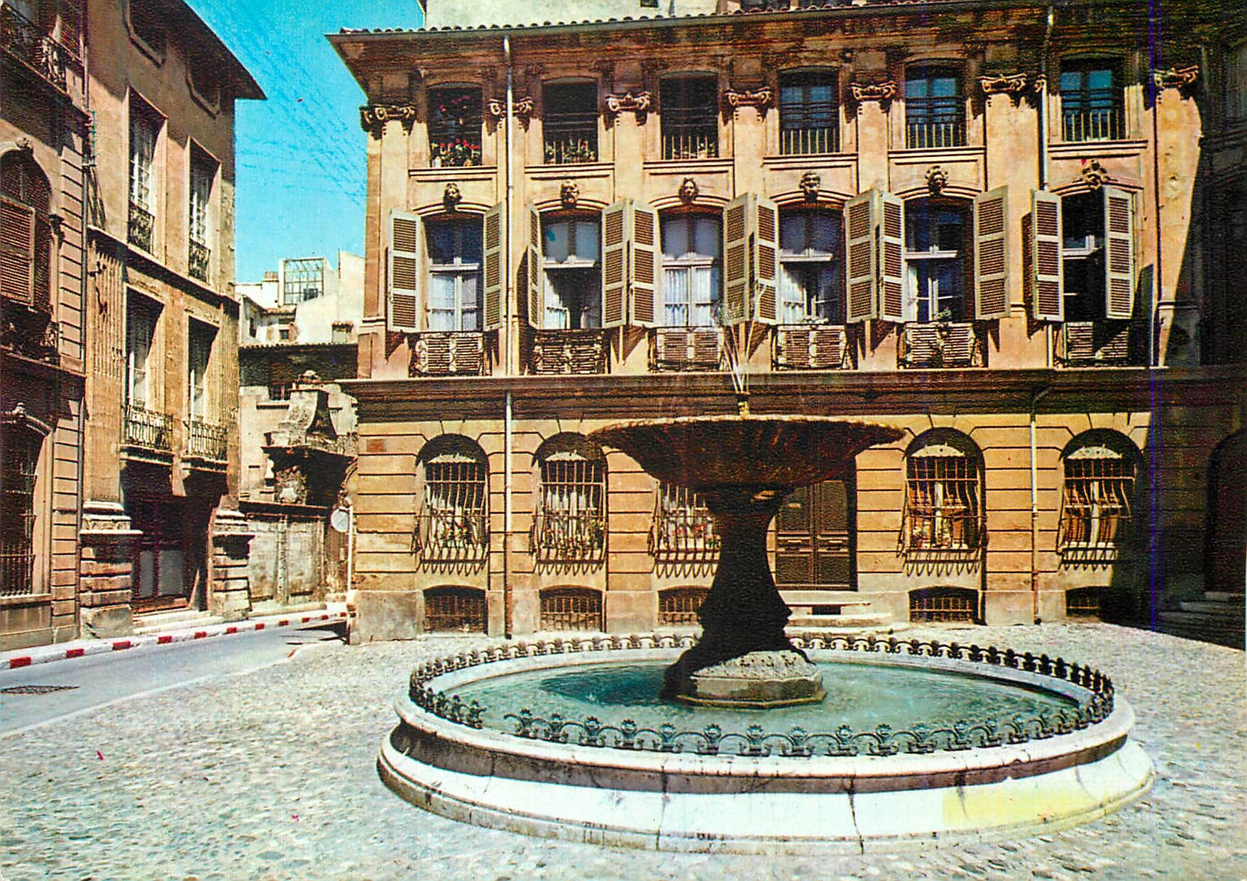 CPM Aix en Provence (B du R) Fontaine d'Albertas La capitale de la Provence