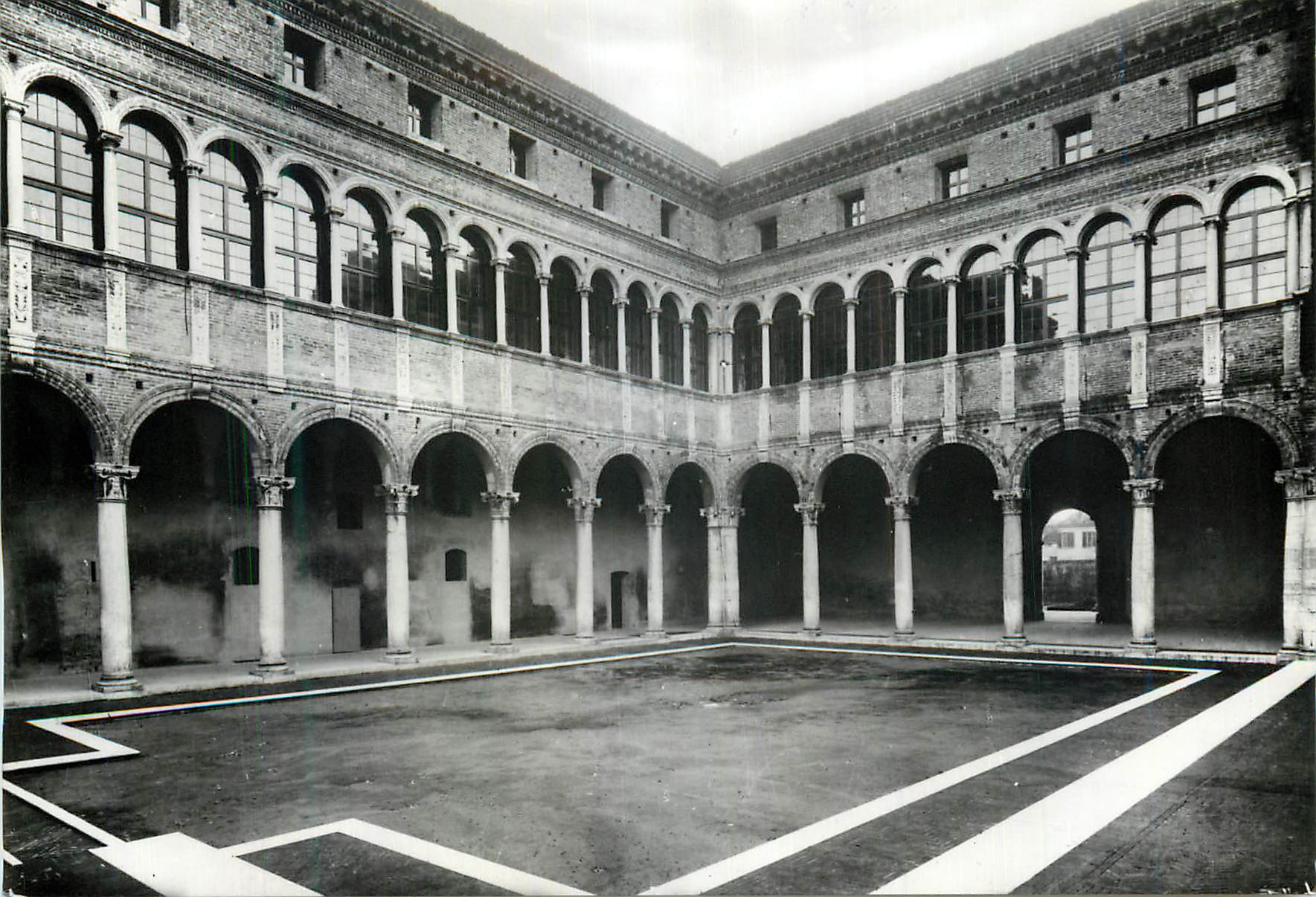 CPM Biago Rossetti (1446 1516) Cortile d'onore