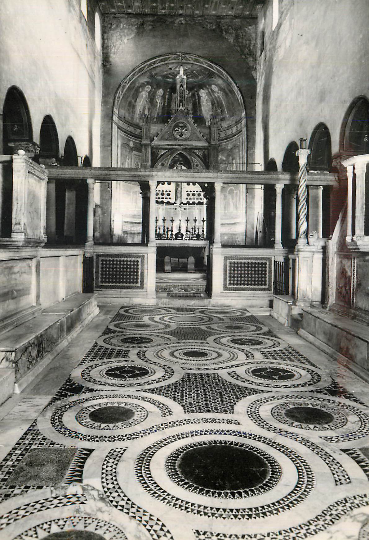 CPM Roma S M in Consmedin XII siecle Pavement pre Cosmatesco