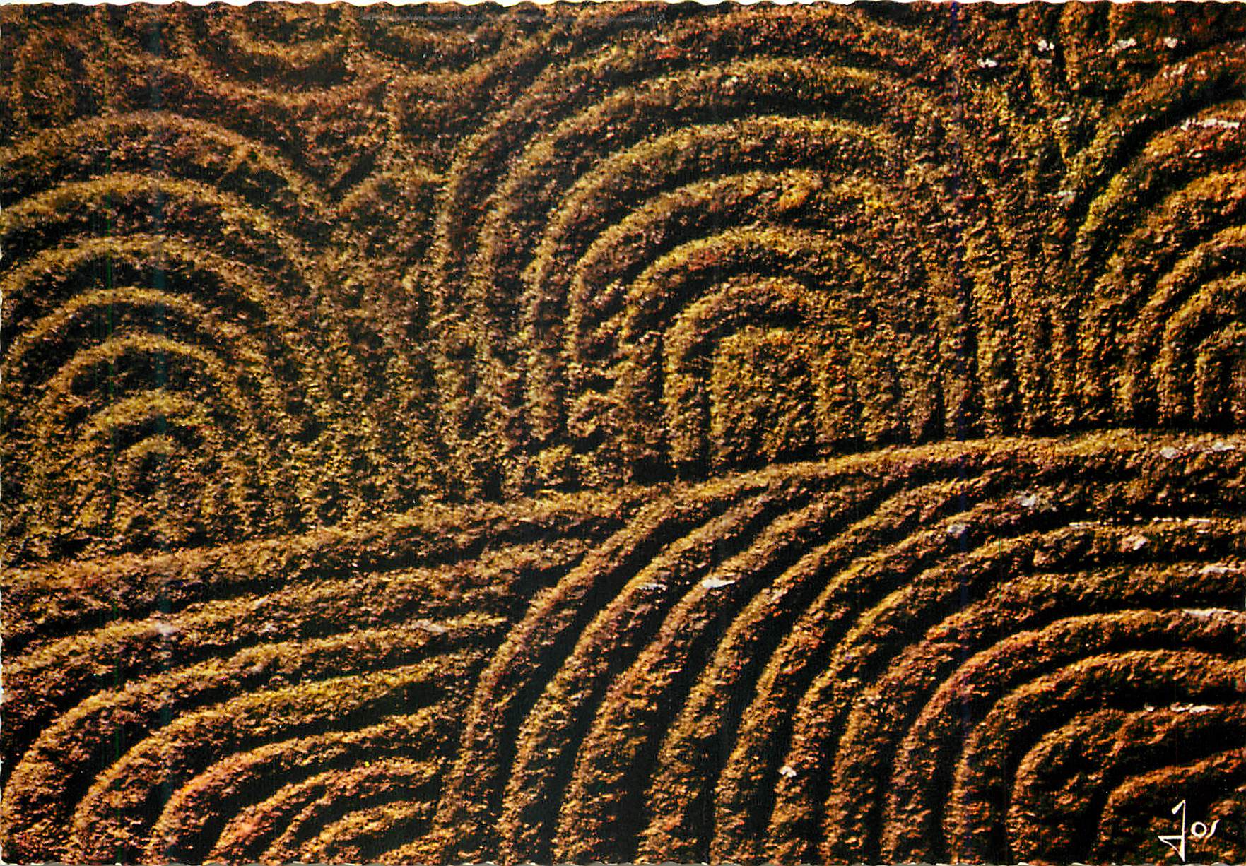 CPM Megalithes de Bretagne Pierres gravees dans le tumulus de Gavrinis (Larmor Baden)