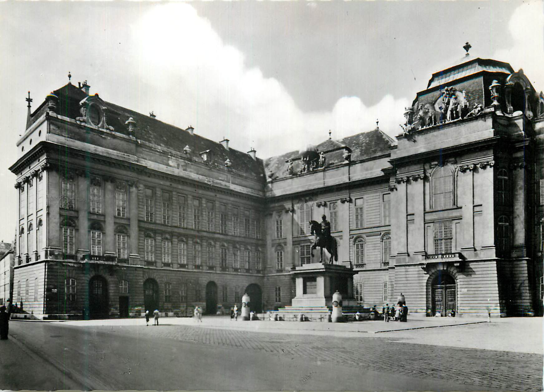CPM Osterreichische Nationalbibliotheck Wien