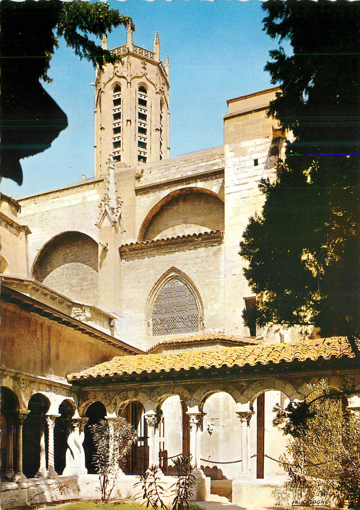 CPM Aix en Provence (B du R) Reflets de Provence La Cathedrale St Sauveur et son Cloitre