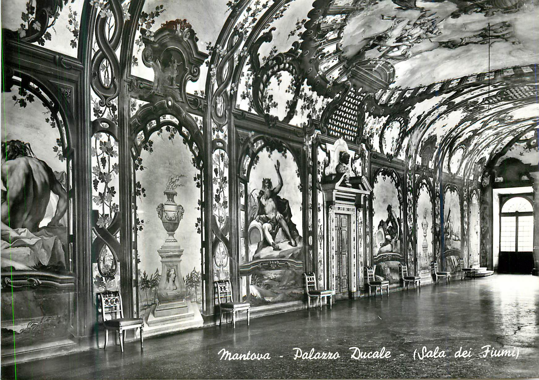 CPM Mantona Palais Ducal (le Salon des Fleuves)