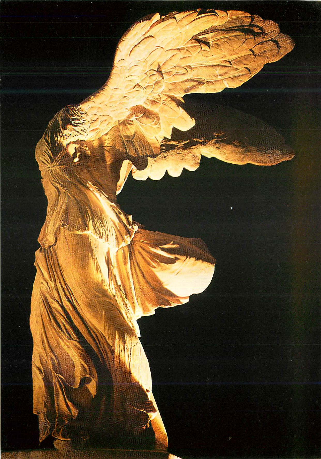 CPM Paris Musee du Louvre Victoire de Samothrace