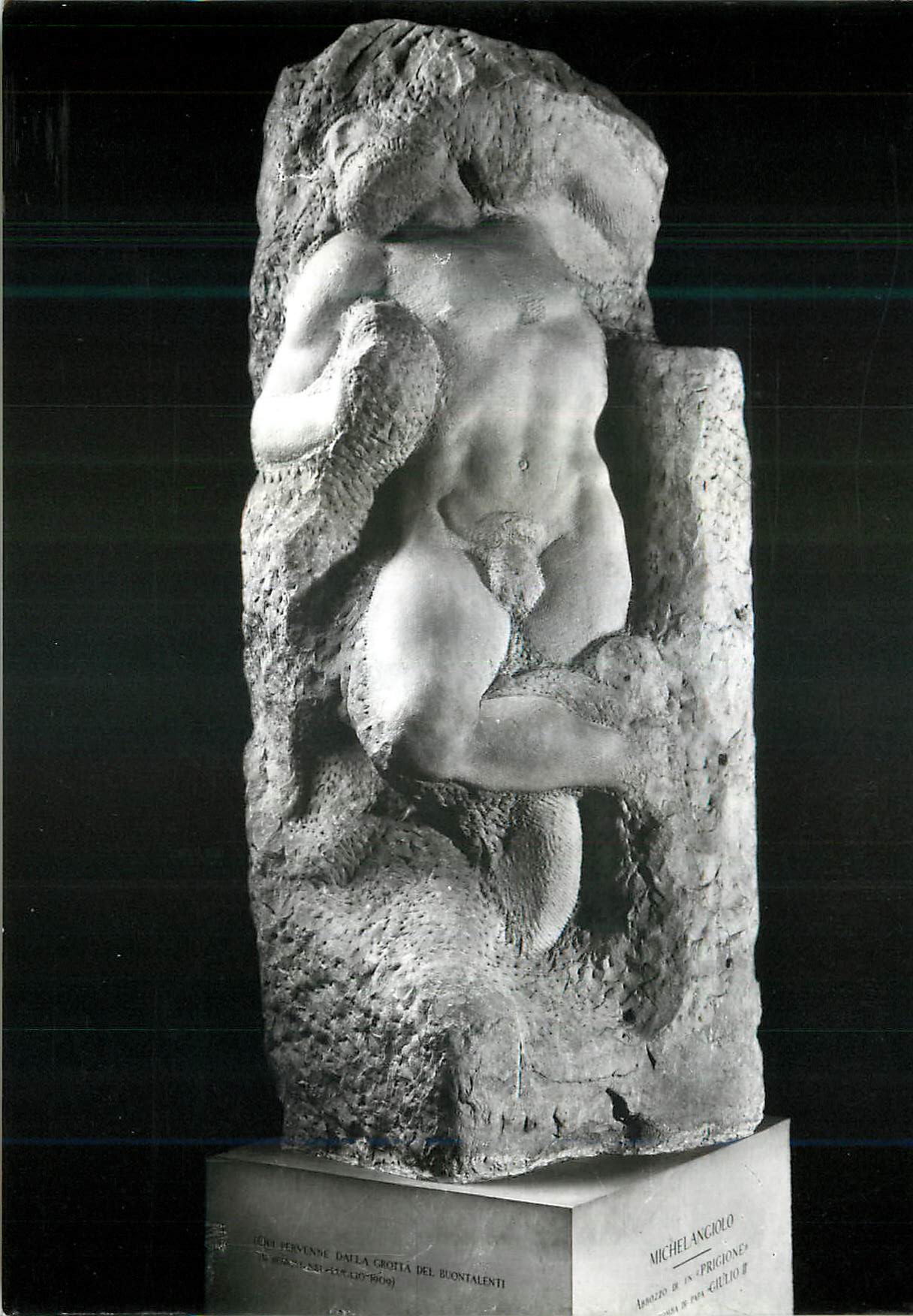 CPM Firenze Galleria Accademia Un Prisonnier (Esquise de Michelangelo)