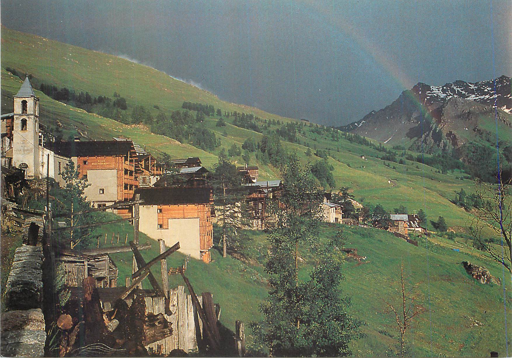 CPM Queyras (Hautes Alpes) Saint Veran (2040 m) Le Temple et le Villard